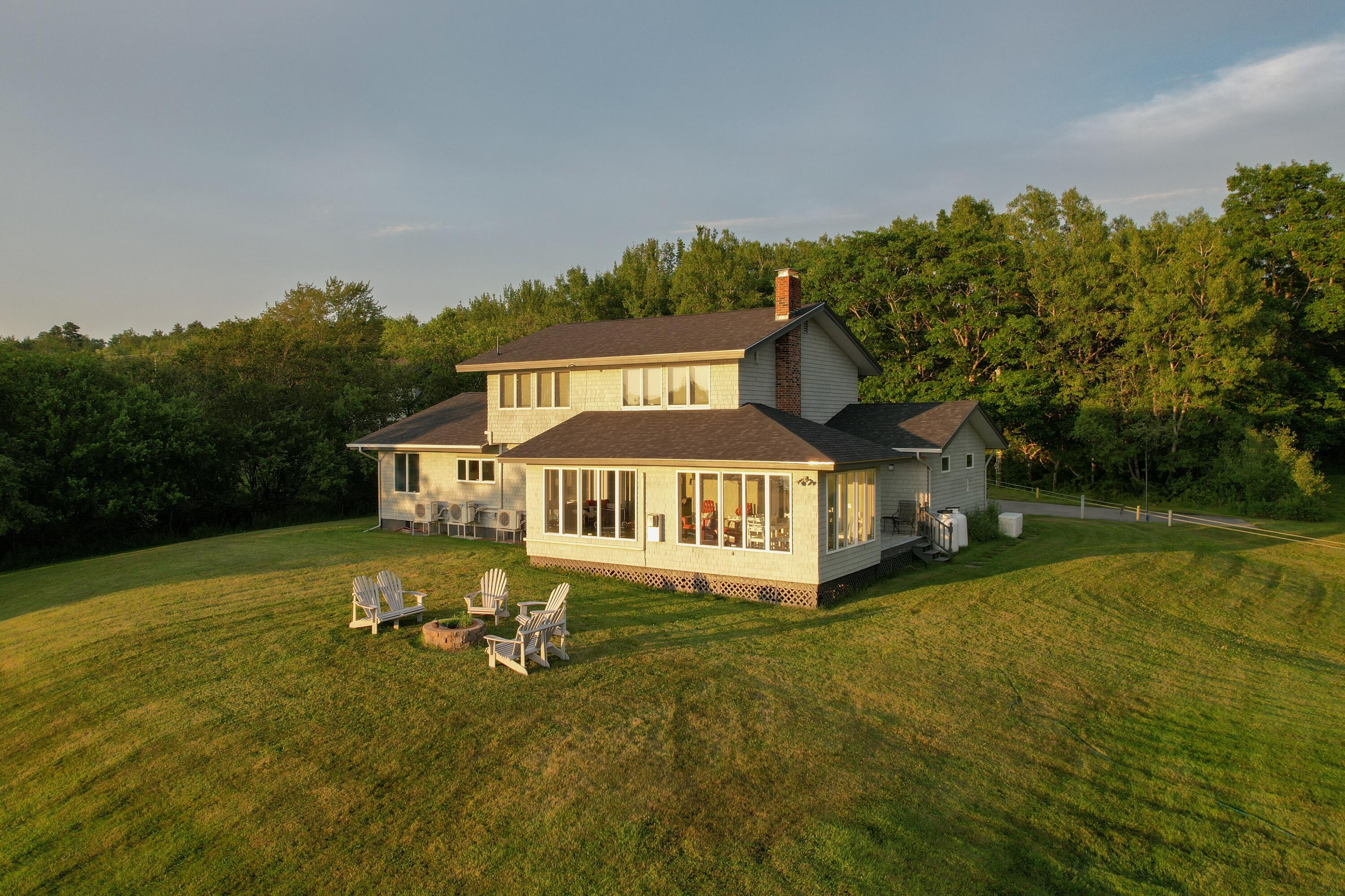 561 Bayside Road Property Photo 6