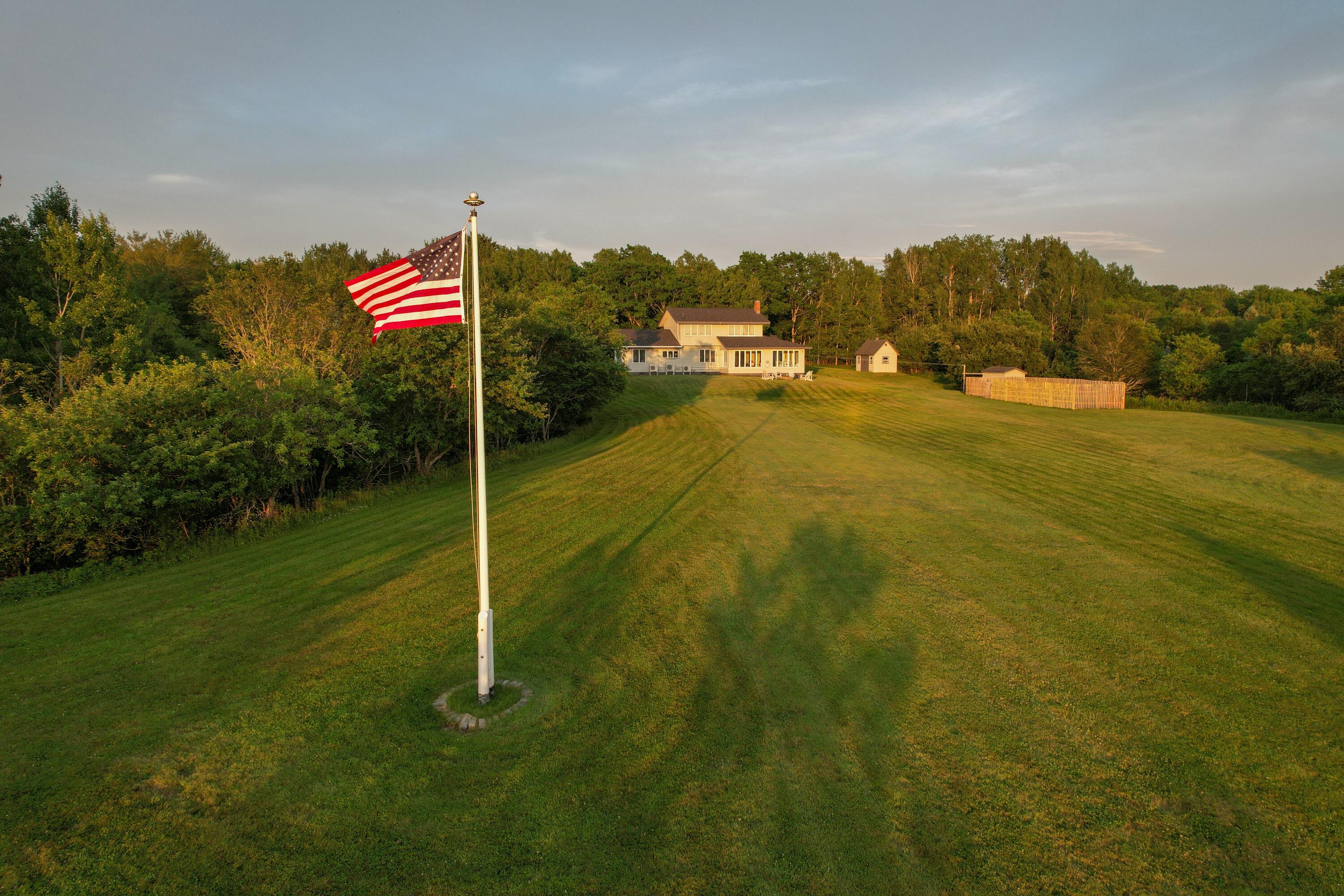561 Bayside Road Property Photo 14