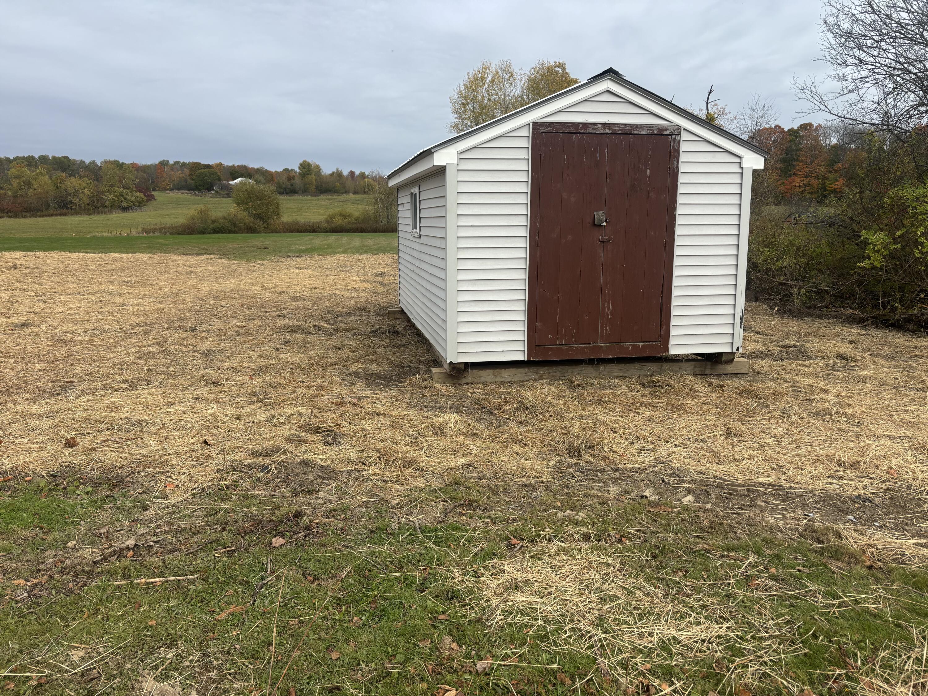 82 Back Road Property Photo 2