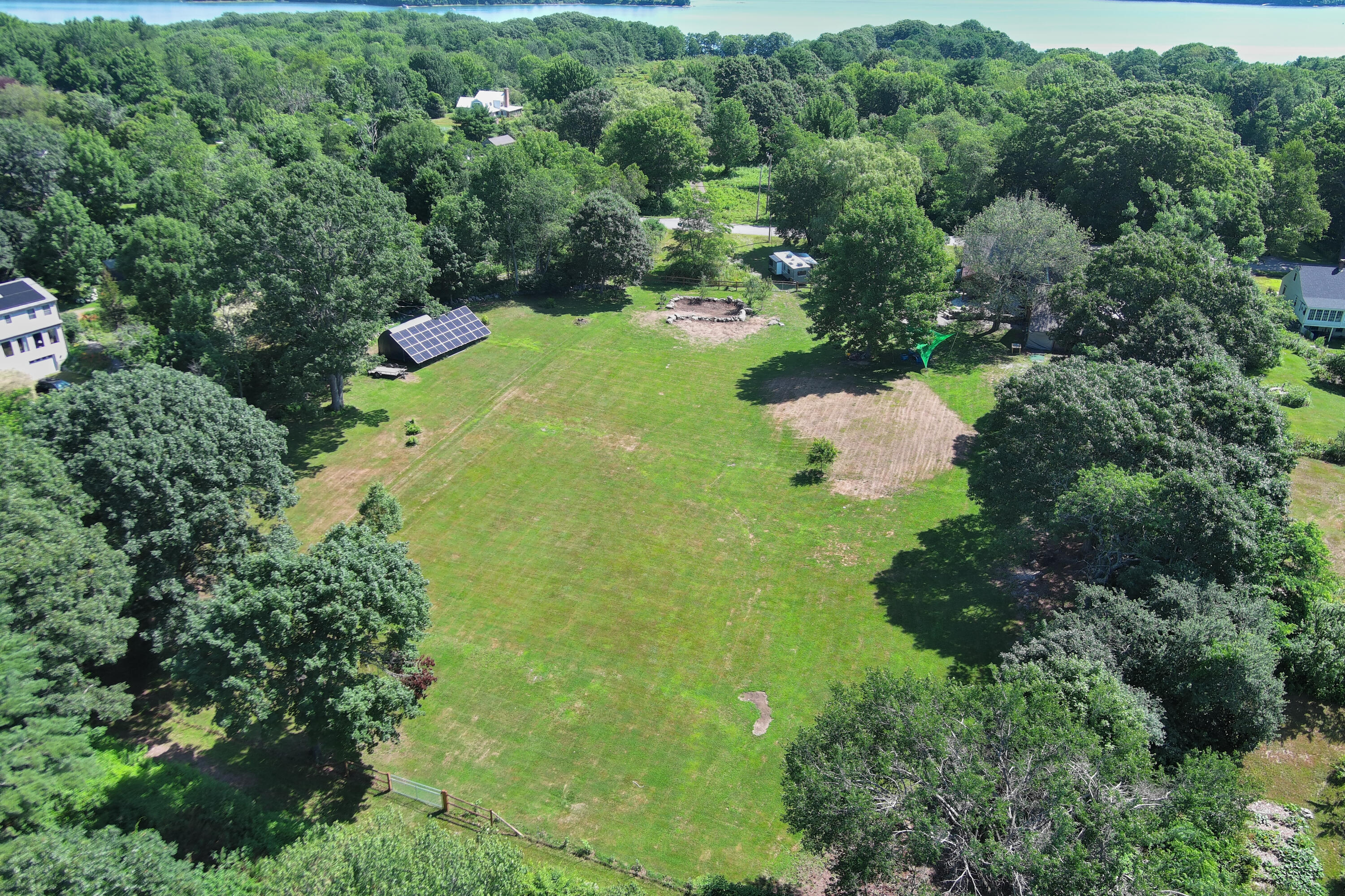 935 Dutch Neck Property Photo 4
