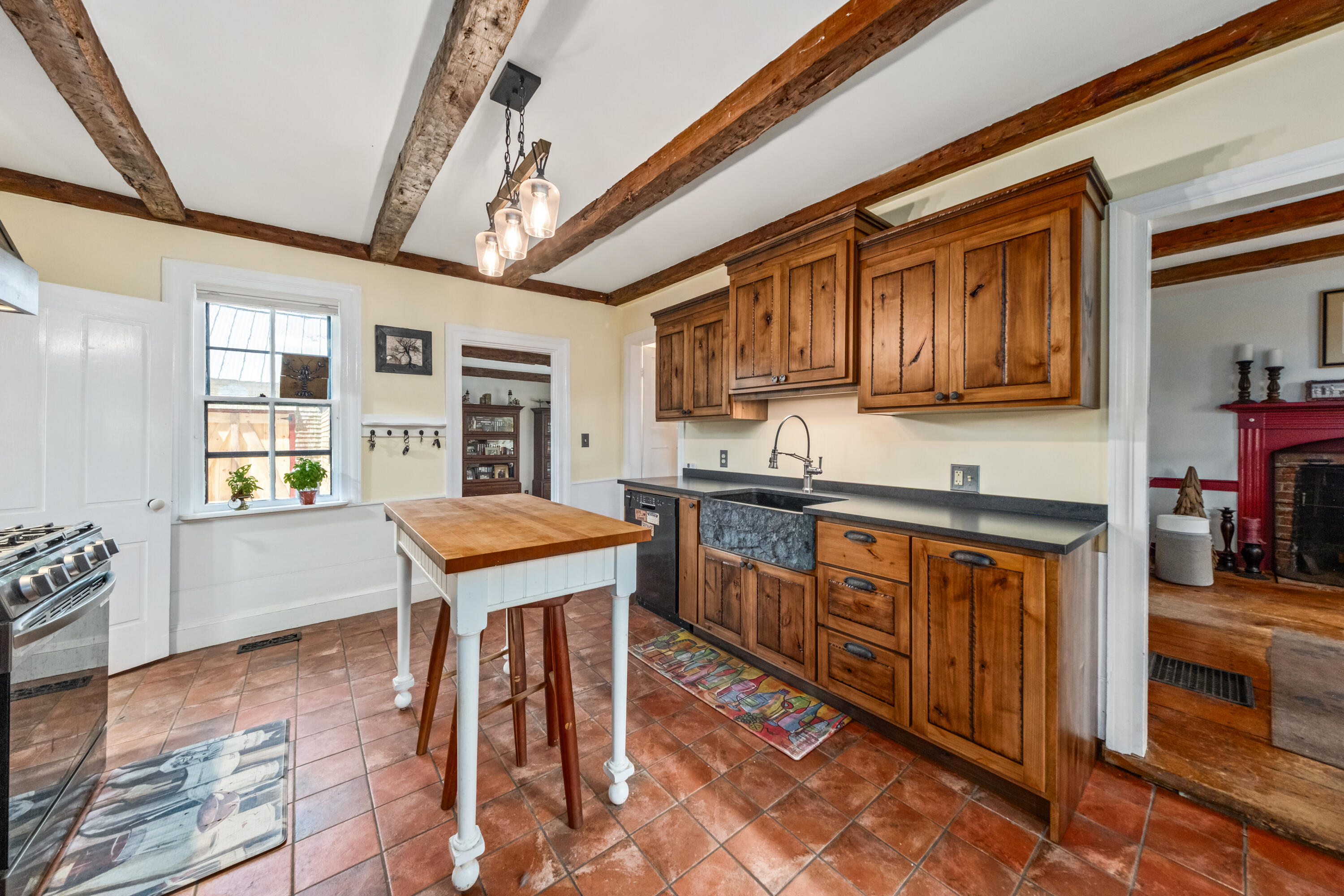935 Dutch Neck Property Photo 8
