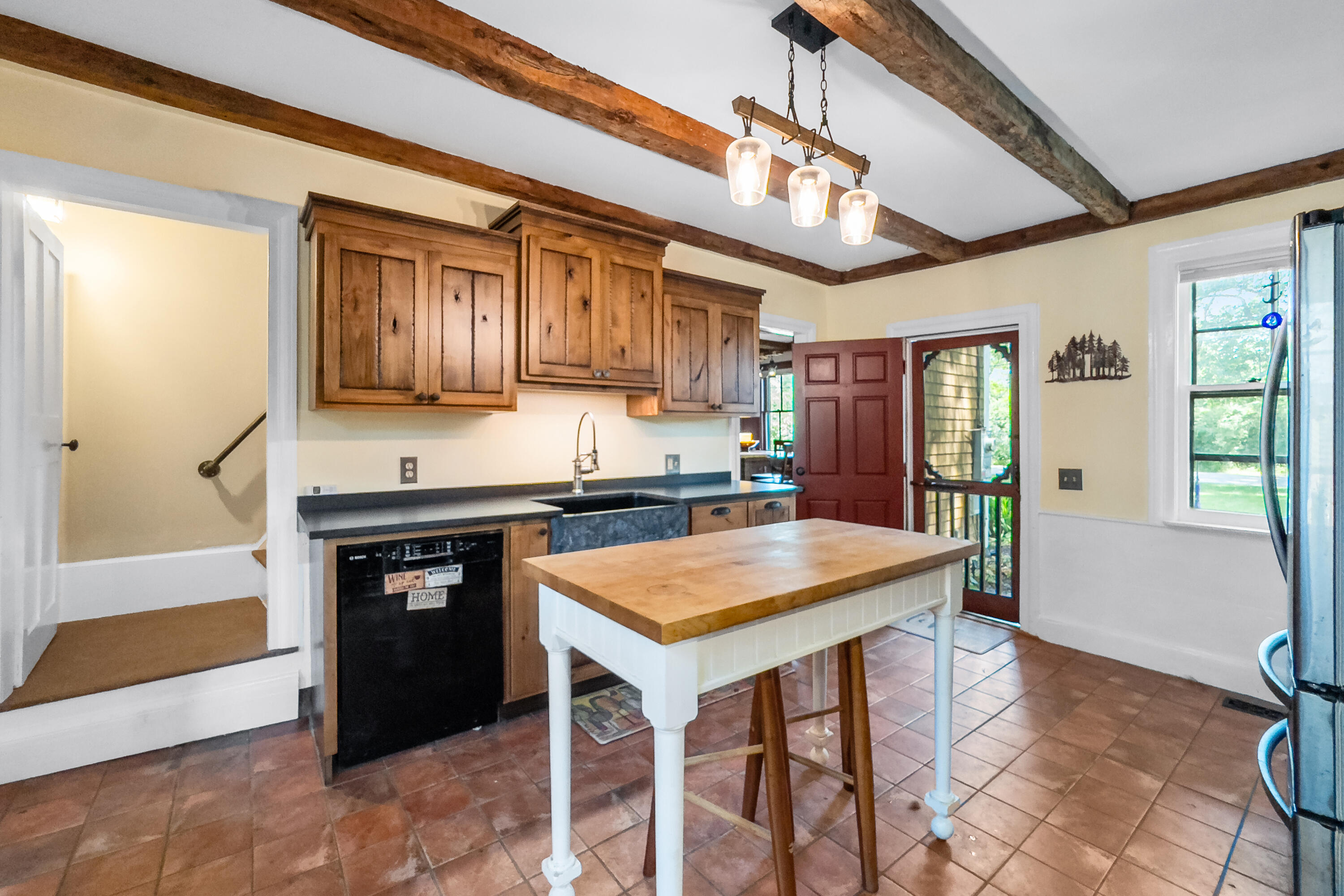 935 Dutch Neck Property Photo 9