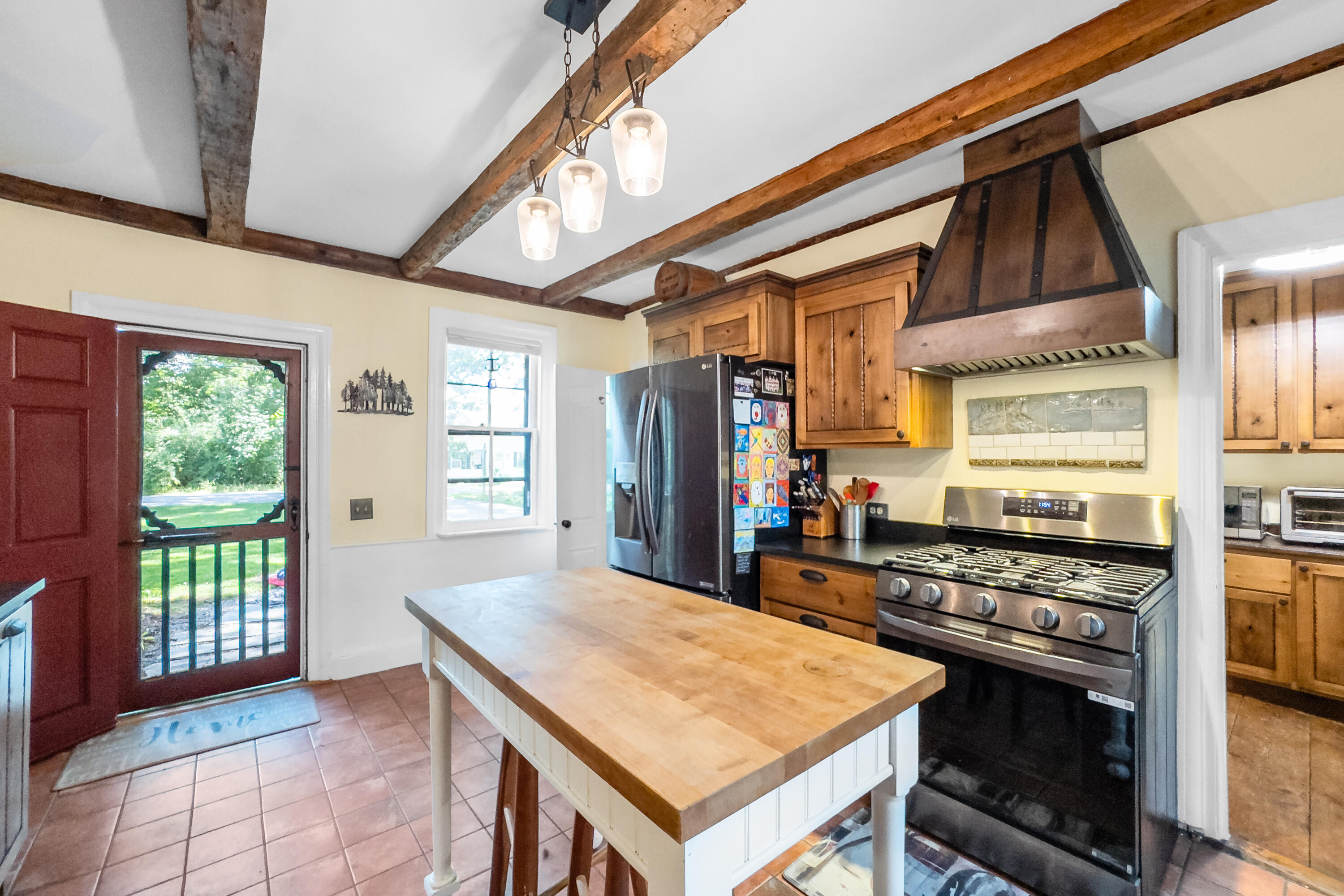935 Dutch Neck Property Photo 11