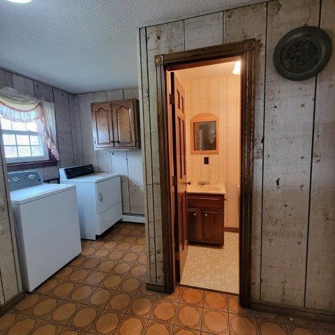 15 Skunk Hill Road Property Photo 12