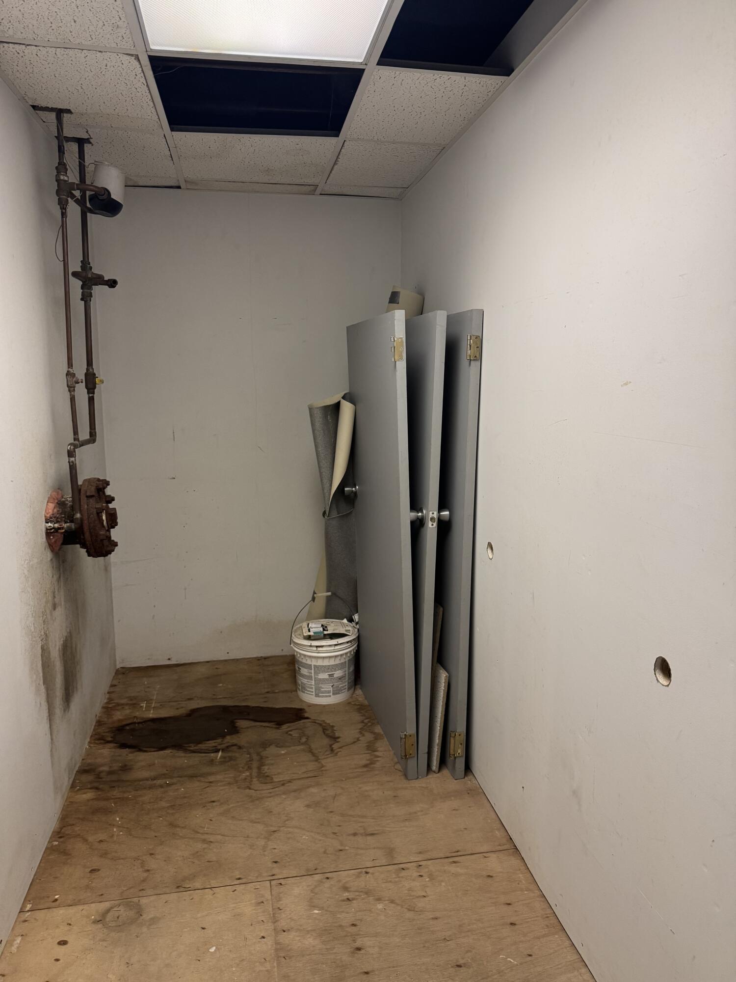 296 & 298 Main Street Property Photo 16