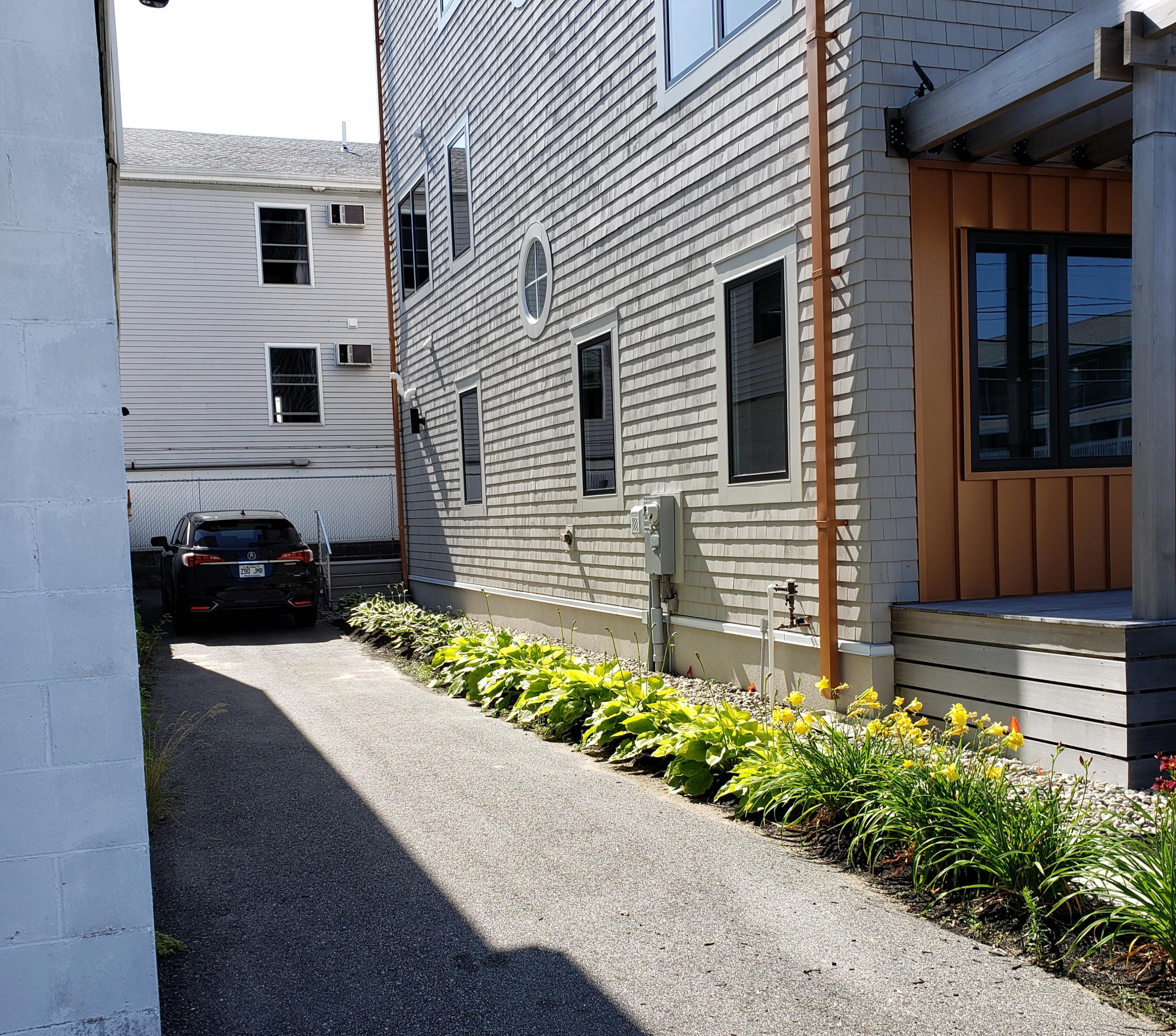 57 E Grand Avenue Property Photo 21