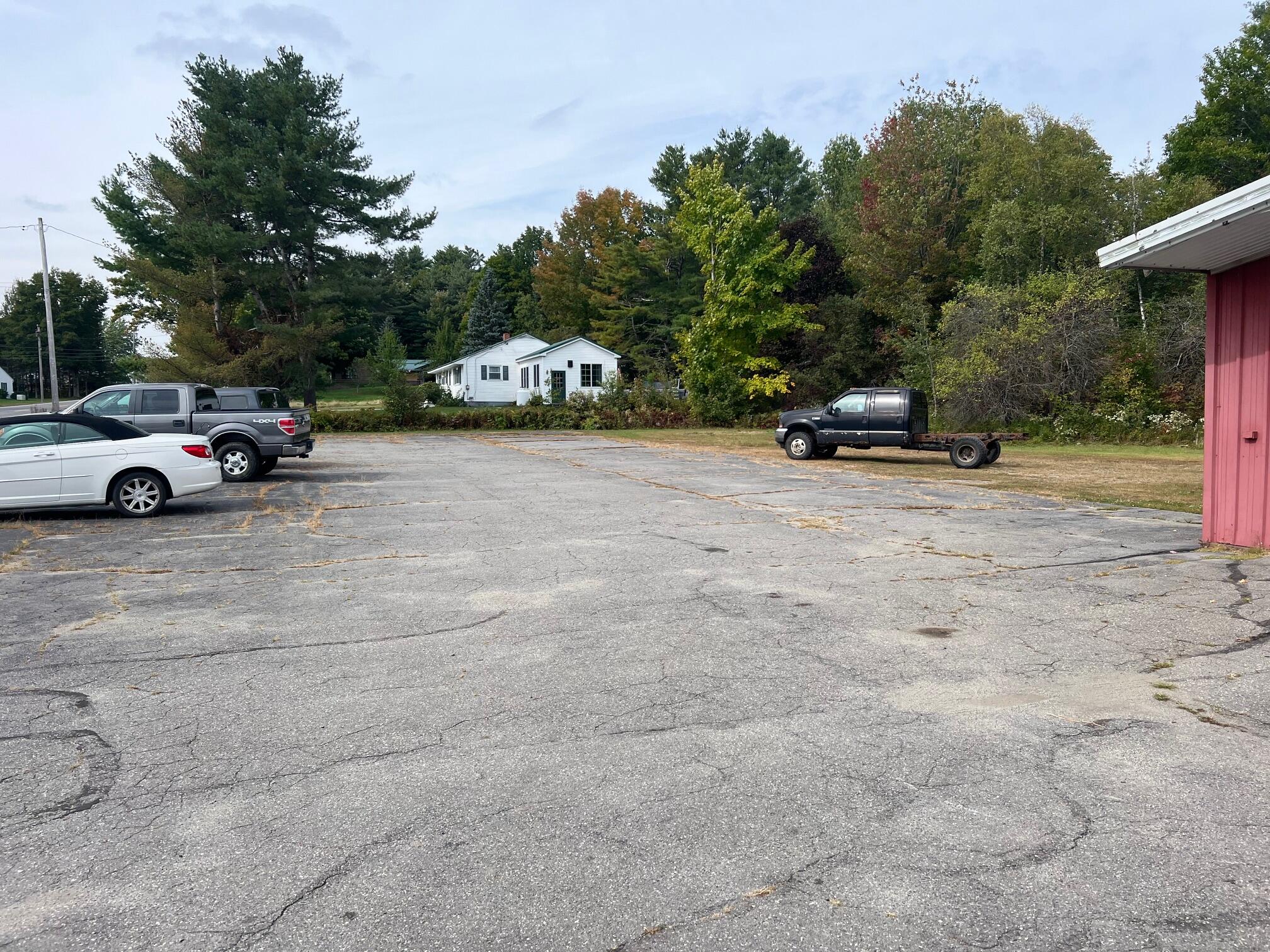 688 White School House Road Property Photo 8