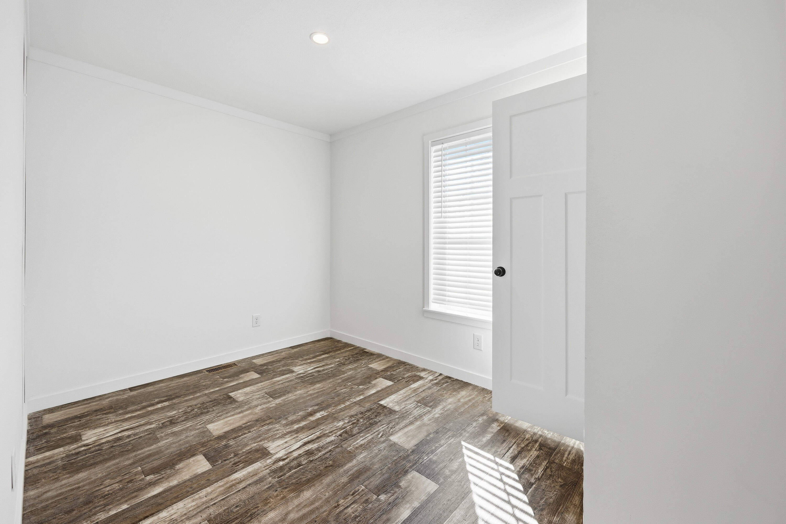 46 Victoria Drive Property Photo 16