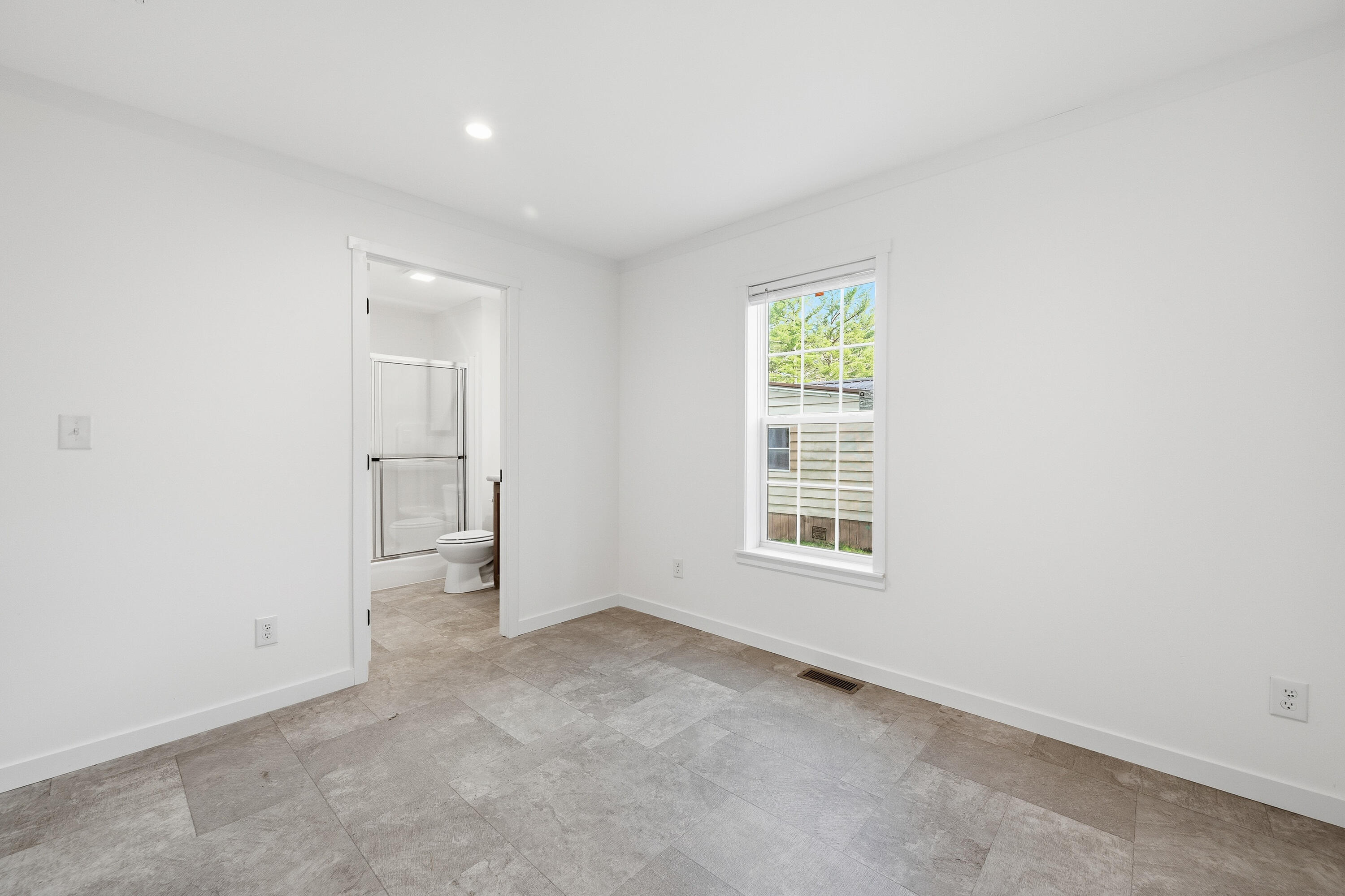 8 Victoria Drive Property Photo 7