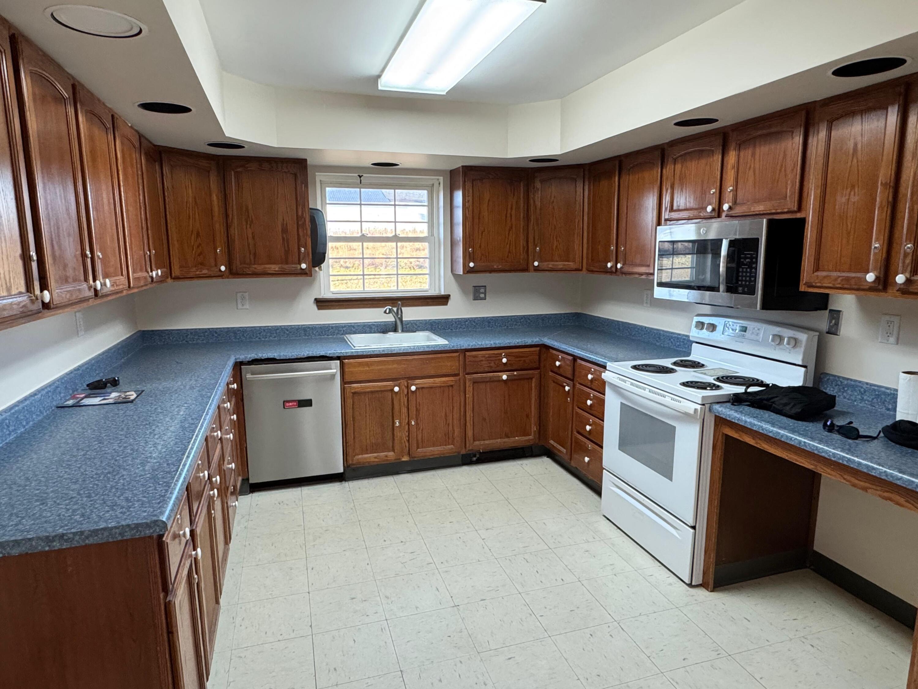 8 Wesleyan Street Property Photo 8