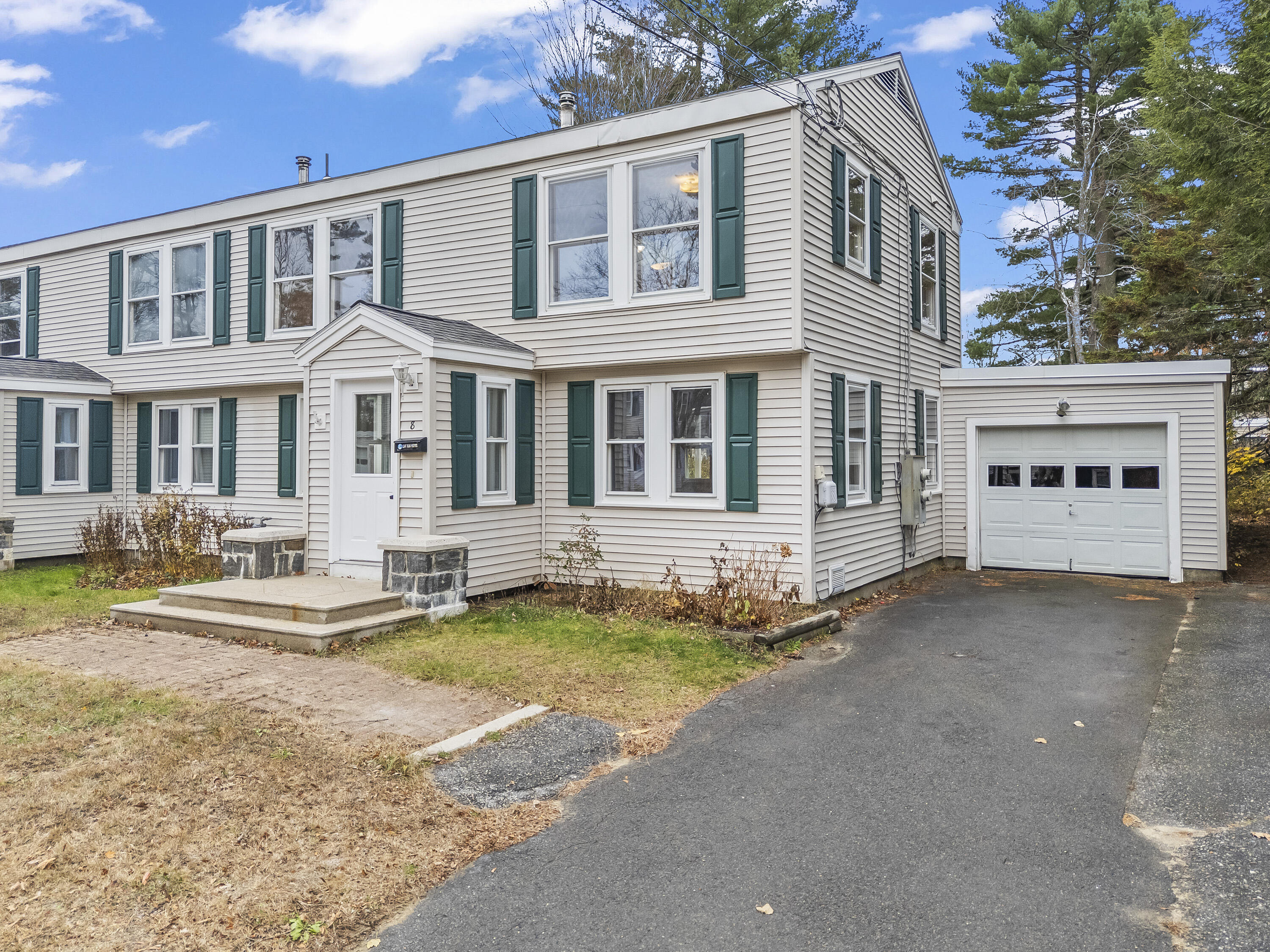 8 Emanual Drive Property Photo 1