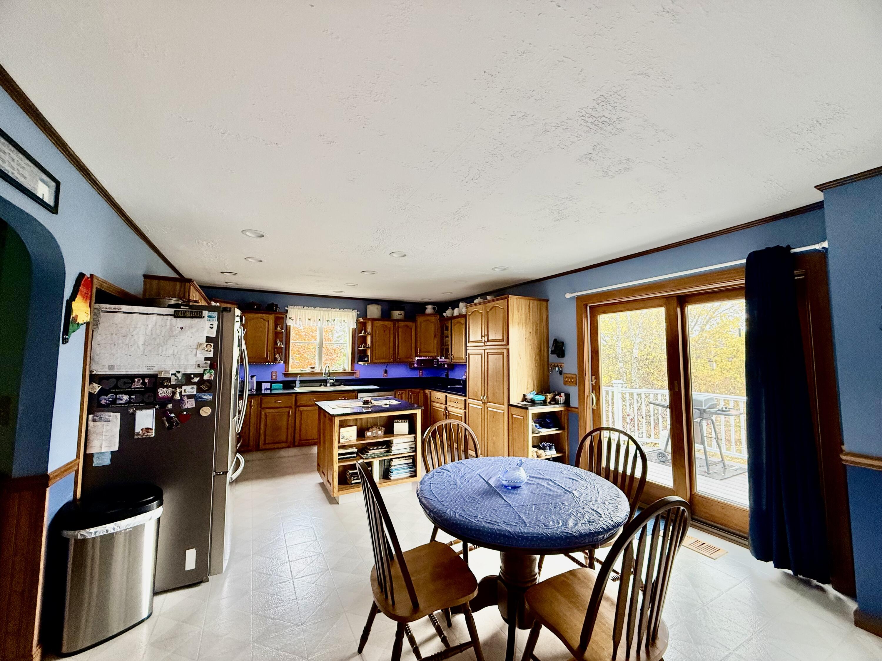 75 Point Street Property Photo 4