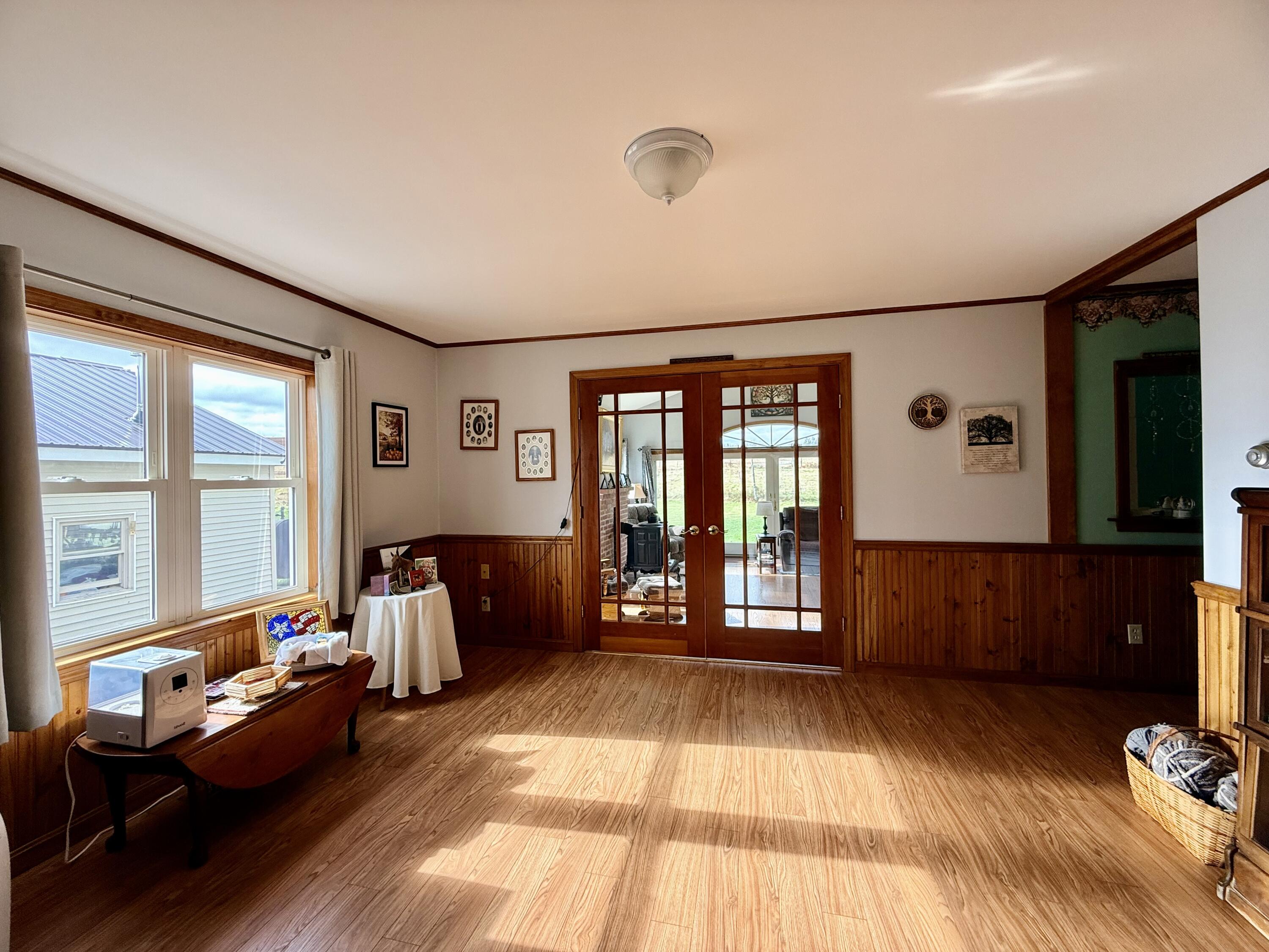 75 Point Street Property Photo 10