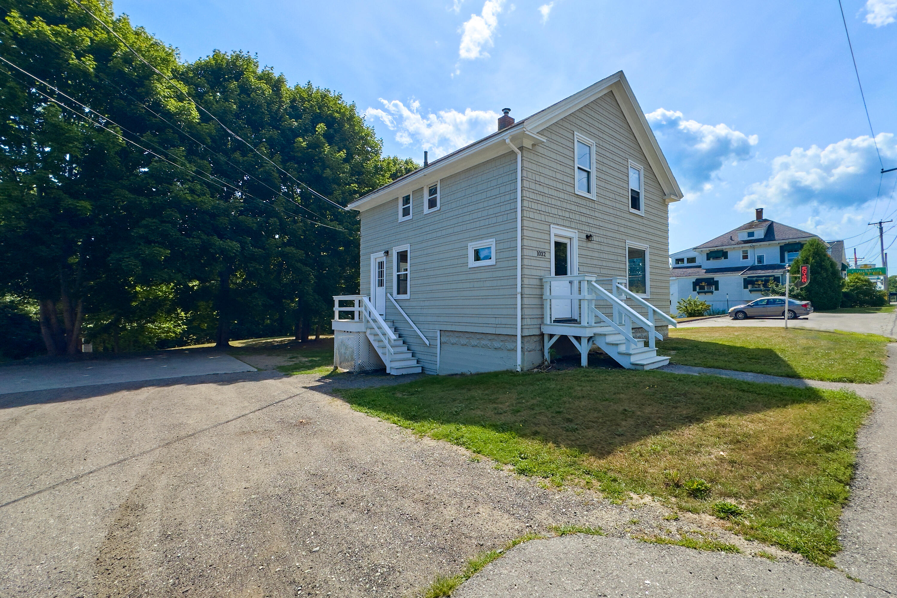1032 Commercial Street Property Photo 1