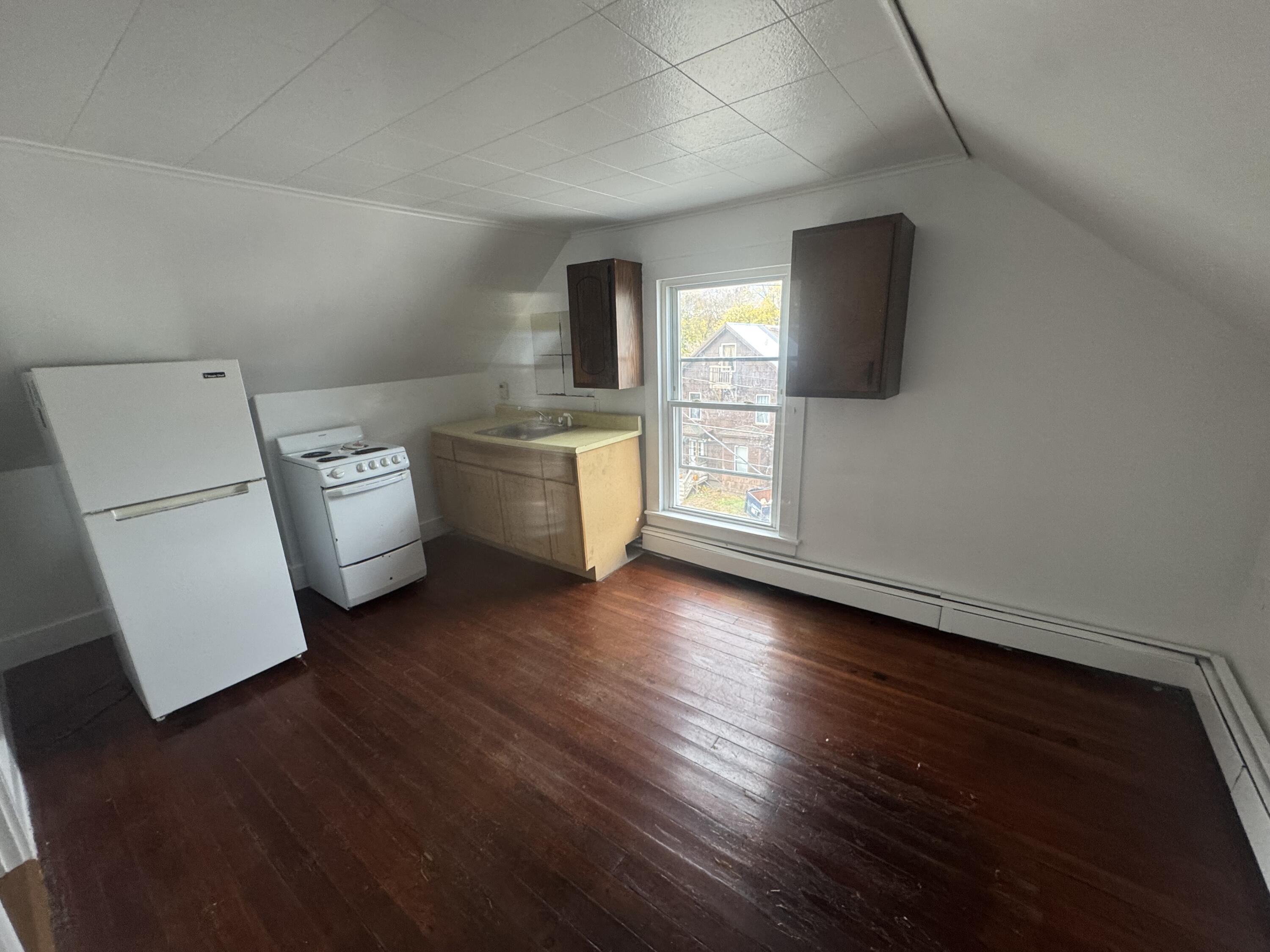 8 High Street Property Photo 15