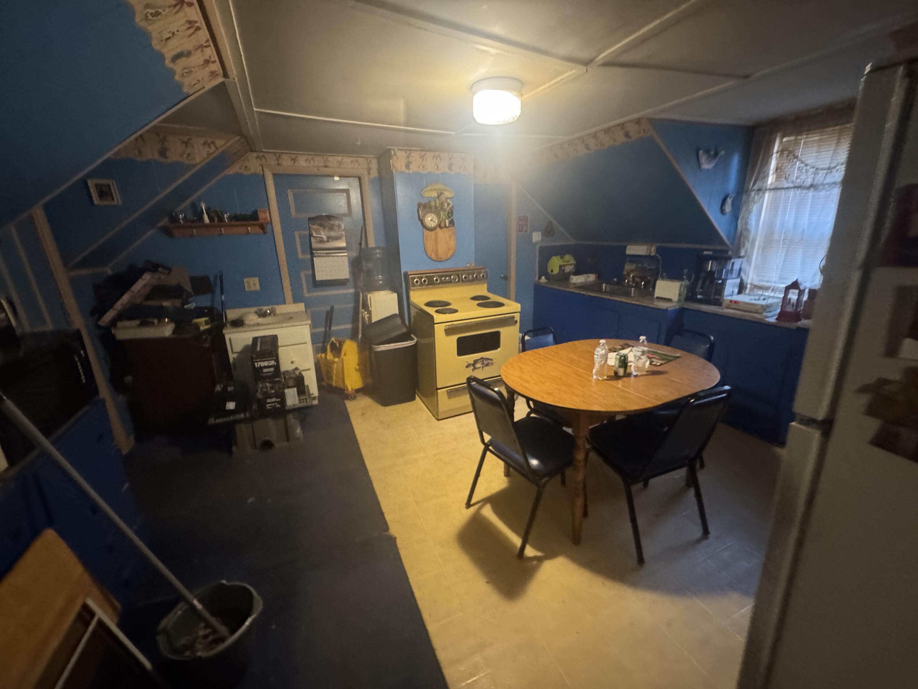 8 High Street Property Photo 21