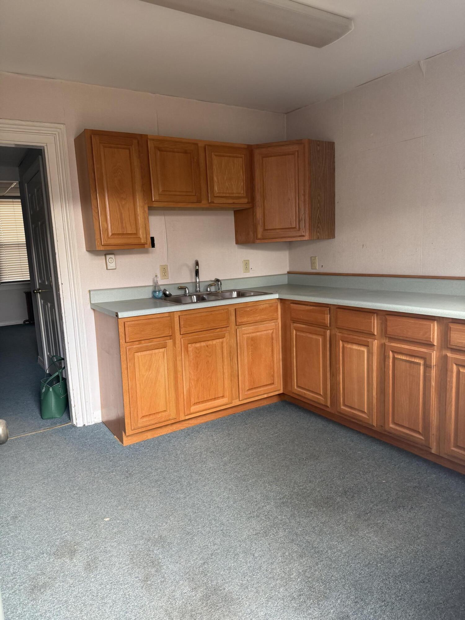 99 State Street Property Photo 15