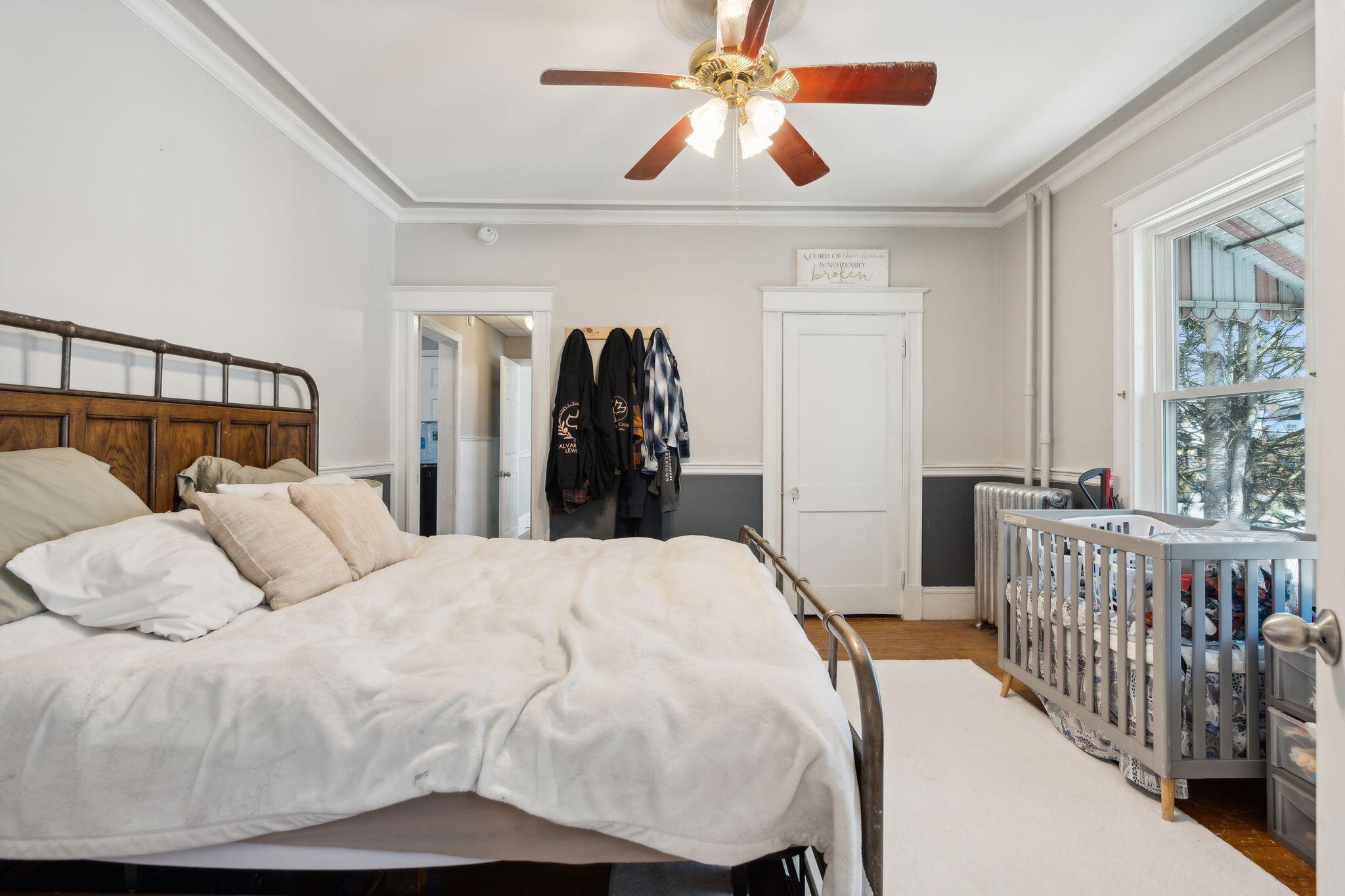 279 Pine Street Property Photo 4
