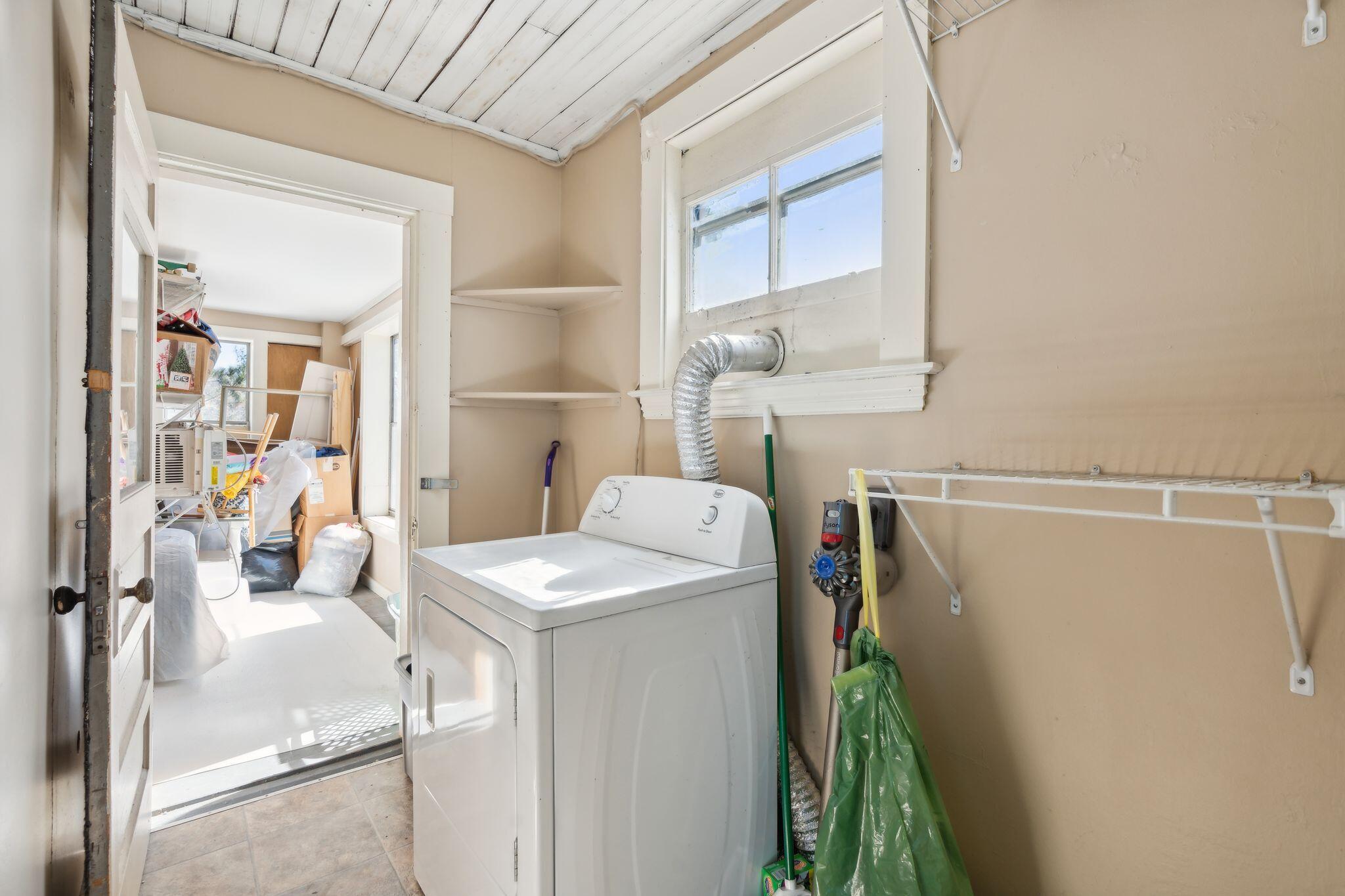 279 Pine Street Property Photo 44