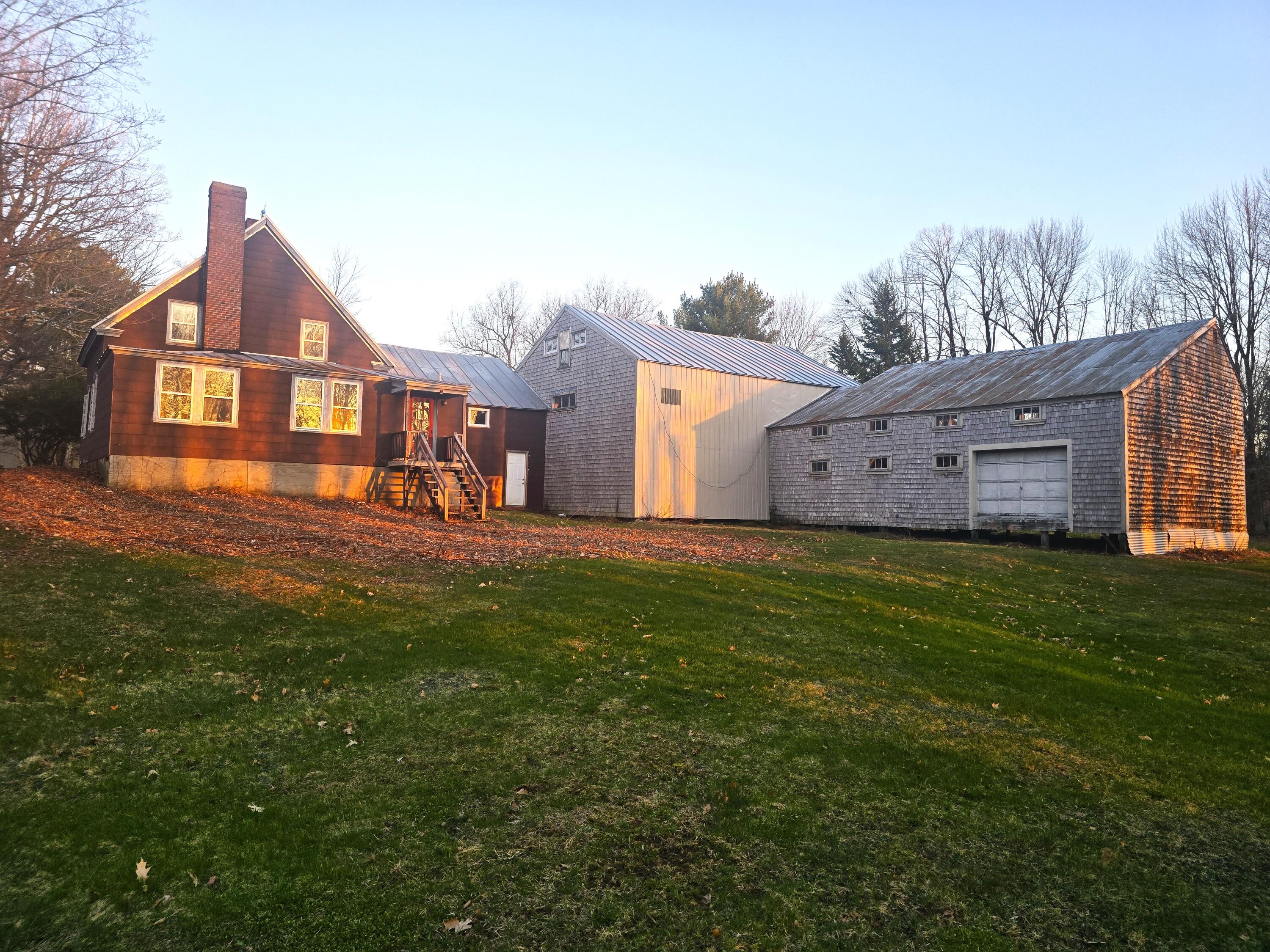 904 & 908 Lakeview Drive Property Photo 1