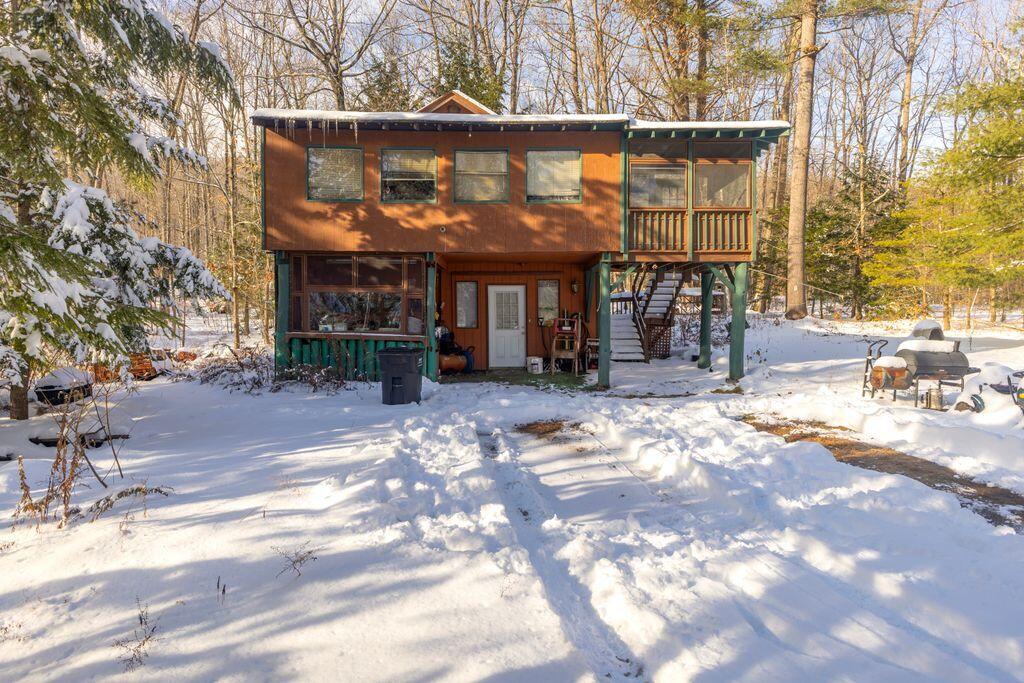 23 Easy Street Property Photo 18