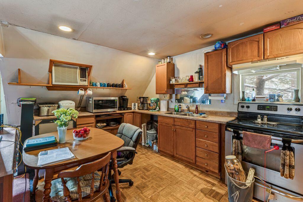 23 Easy Street Property Photo 26