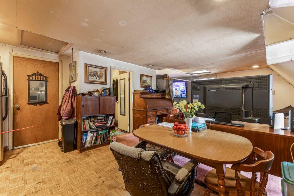 23 Easy Street Property Photo 28