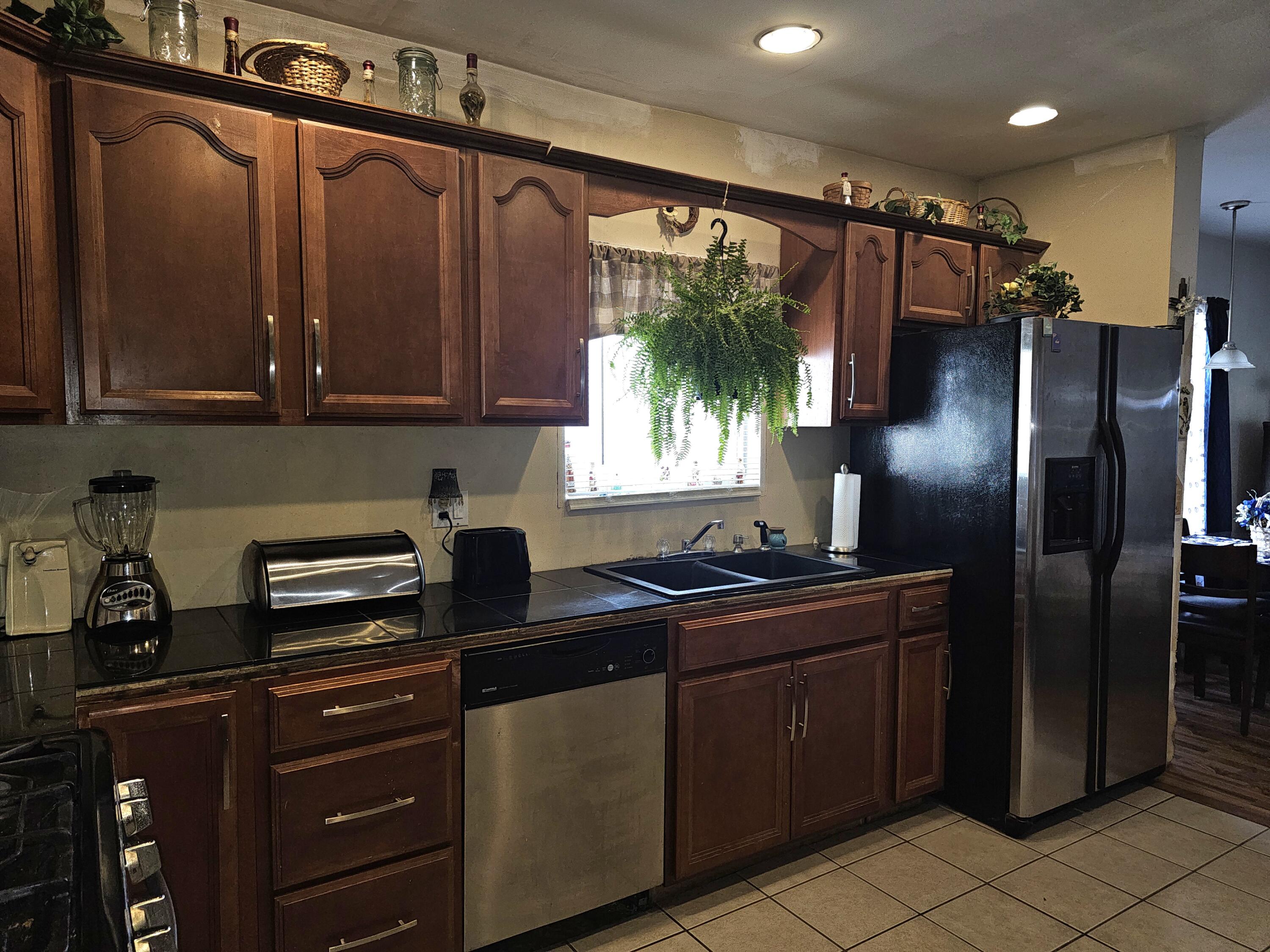 234 Knox Street Property Photo 2