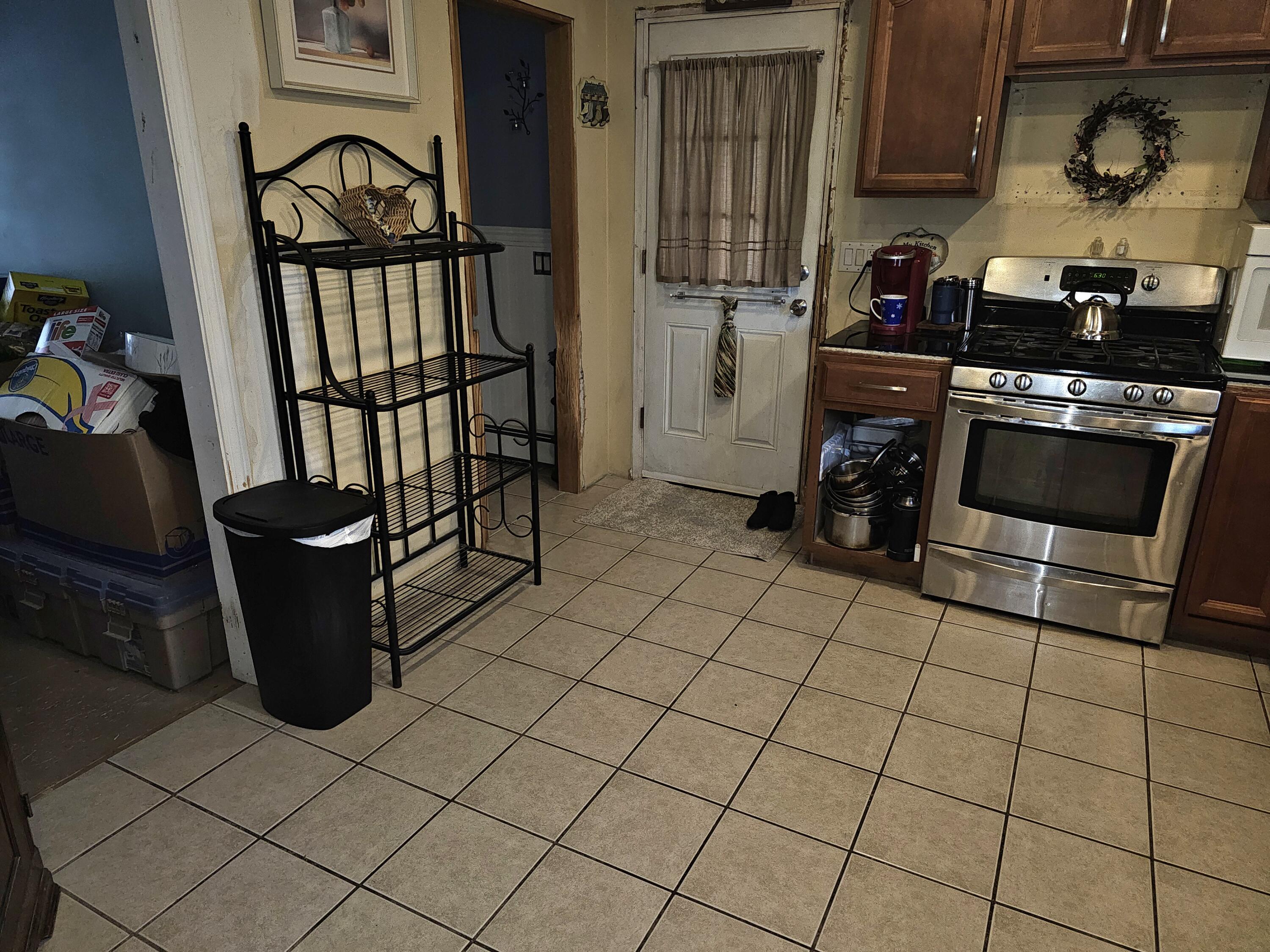 234 Knox Street Property Photo 3