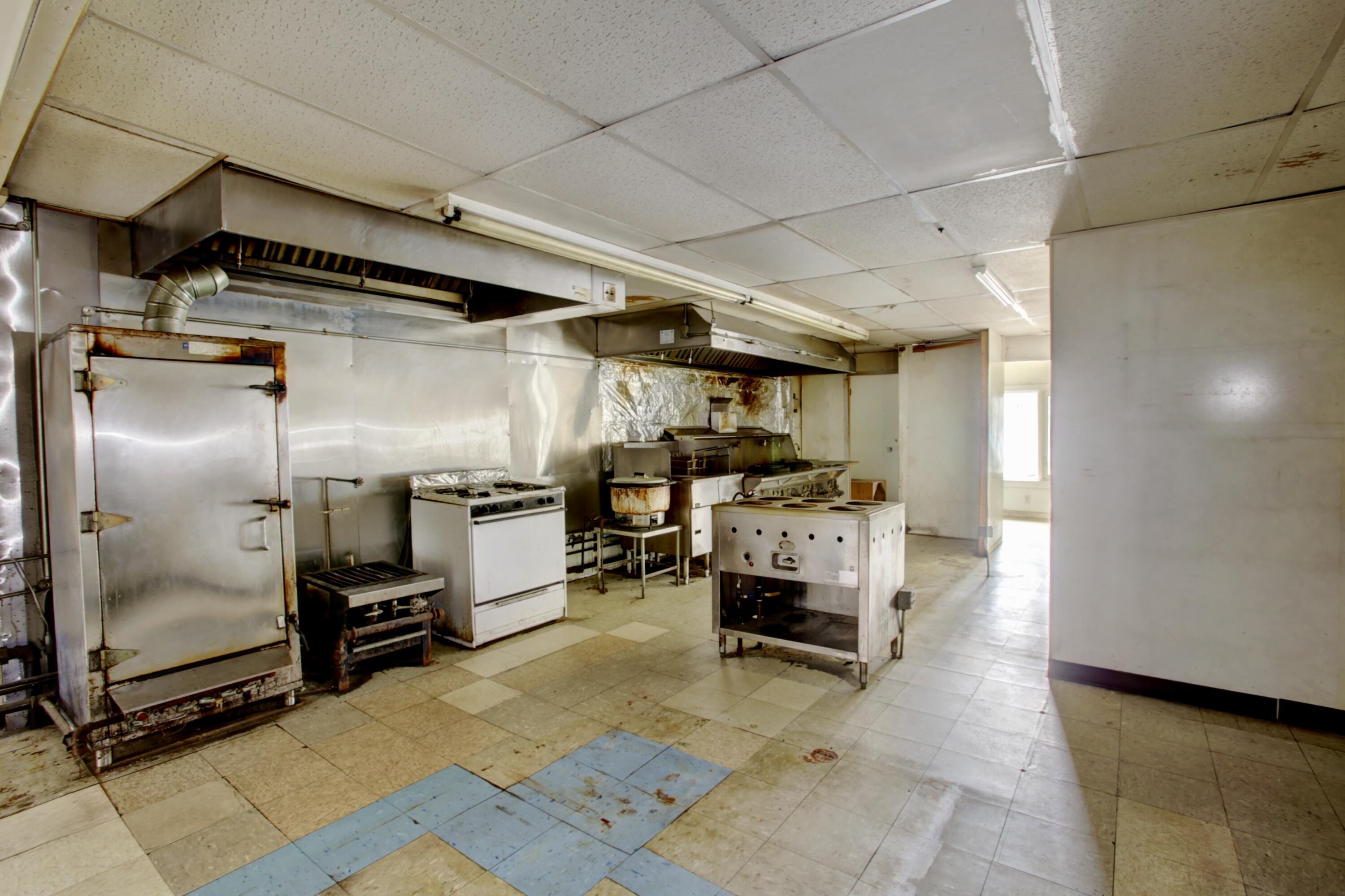 1435 Forest Avenue Property Photo 6