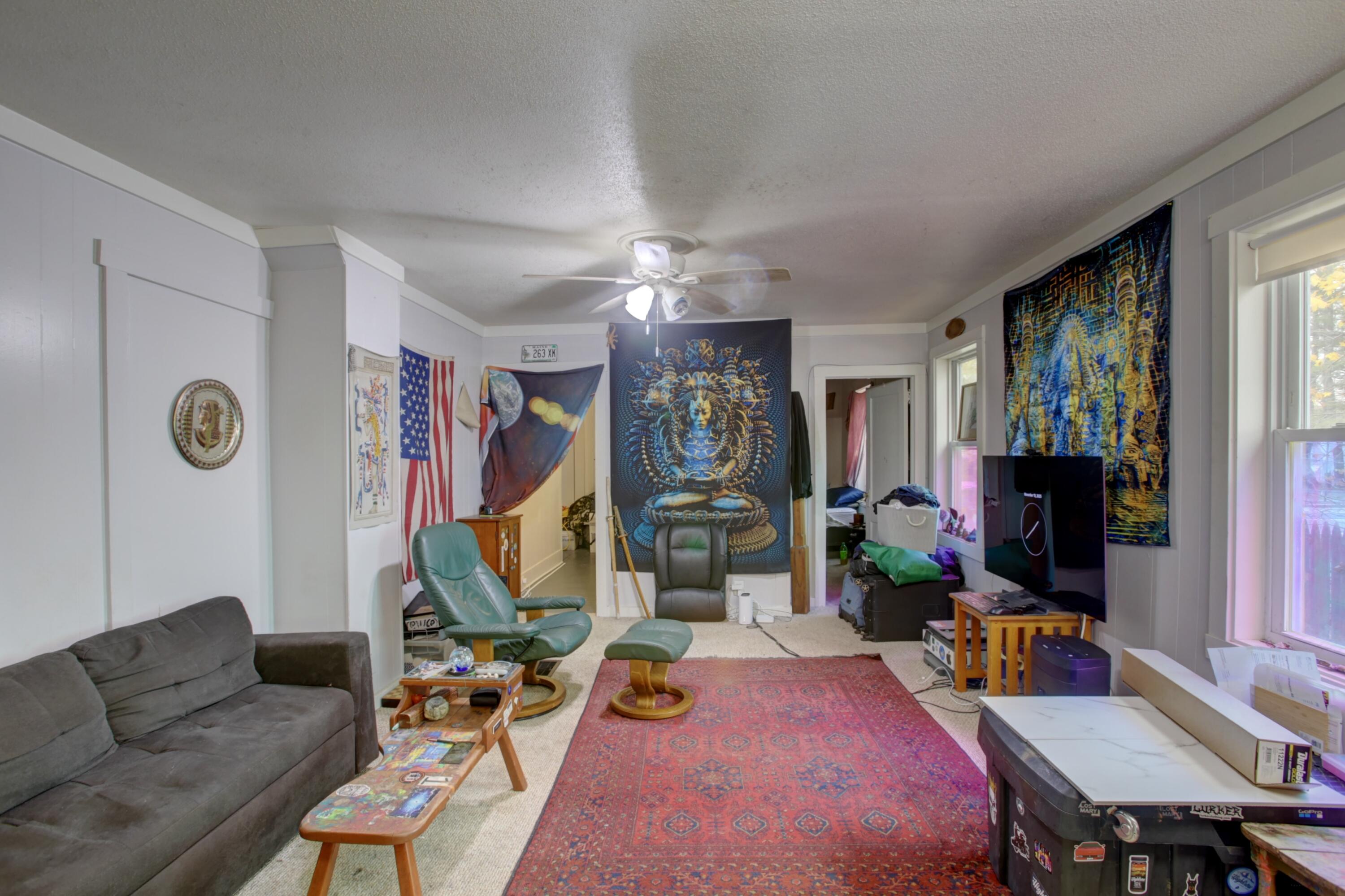 1435 Forest Avenue Property Photo 12