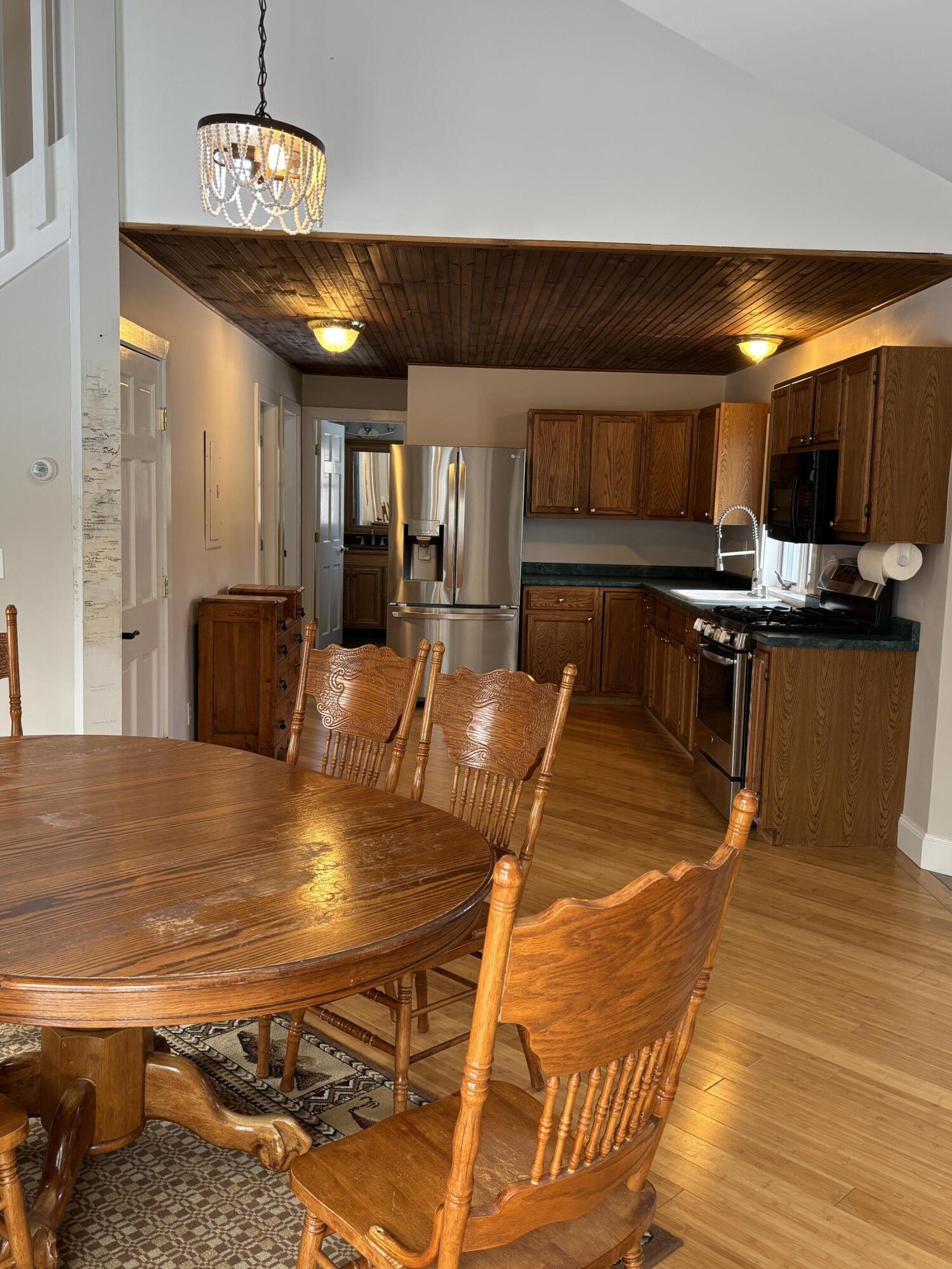 1686 North Road Property Photo 11