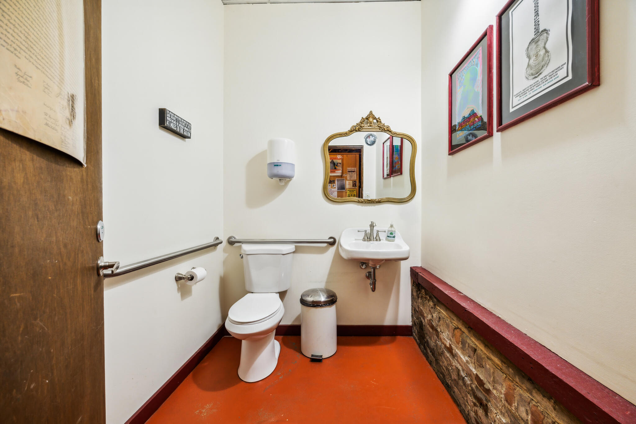 41 Water Street Property Photo 33
