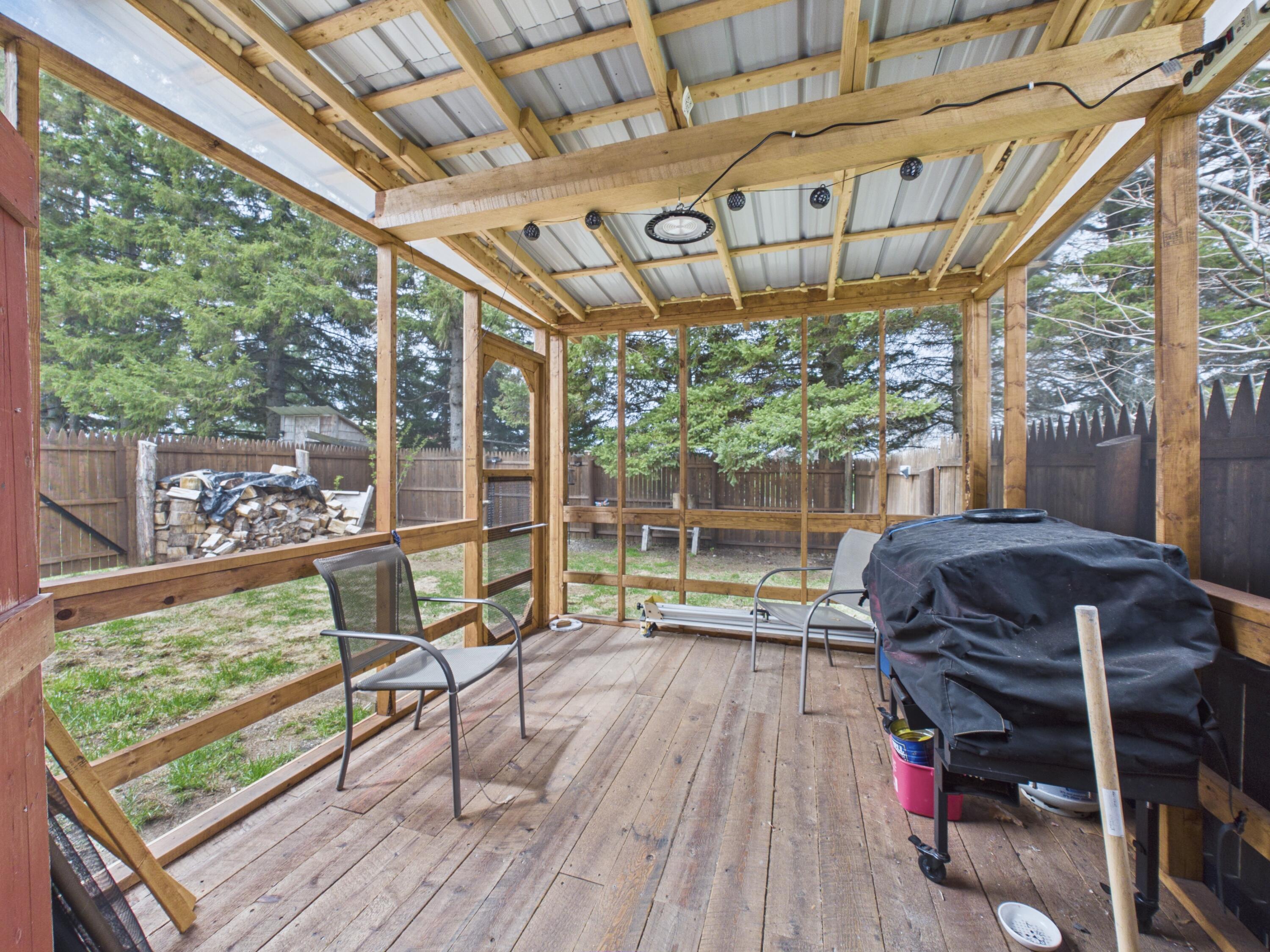 1616 Main Street Property Photo 12