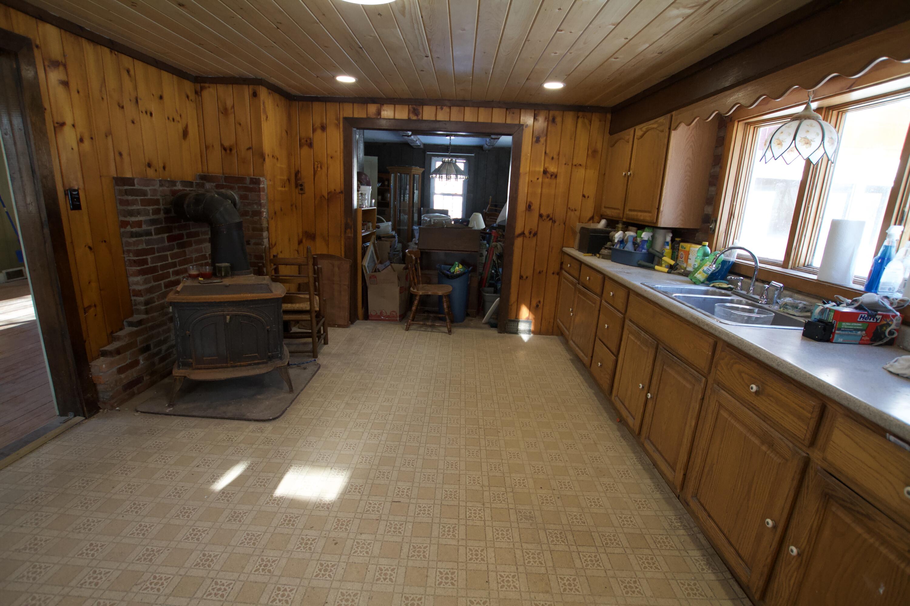 103 Pleasant Street Property Photo 9