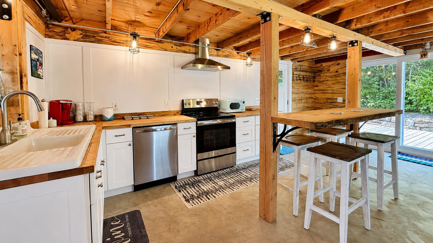 53 Washington Street Property Photo 5
