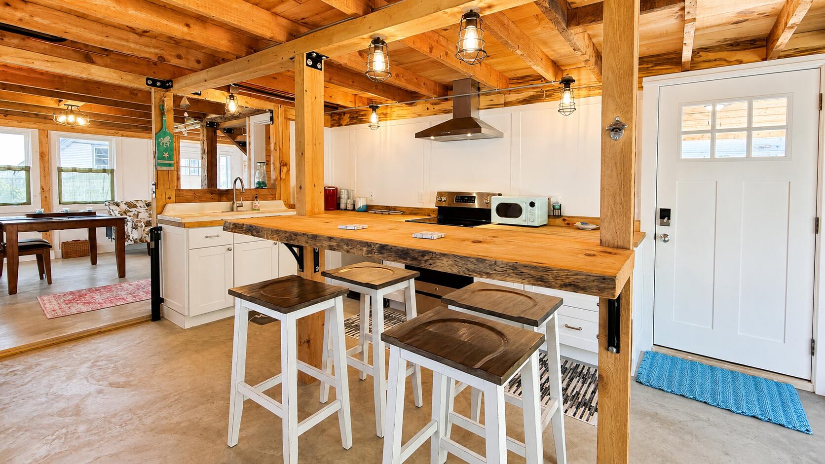 53 Washington Street Property Photo 6