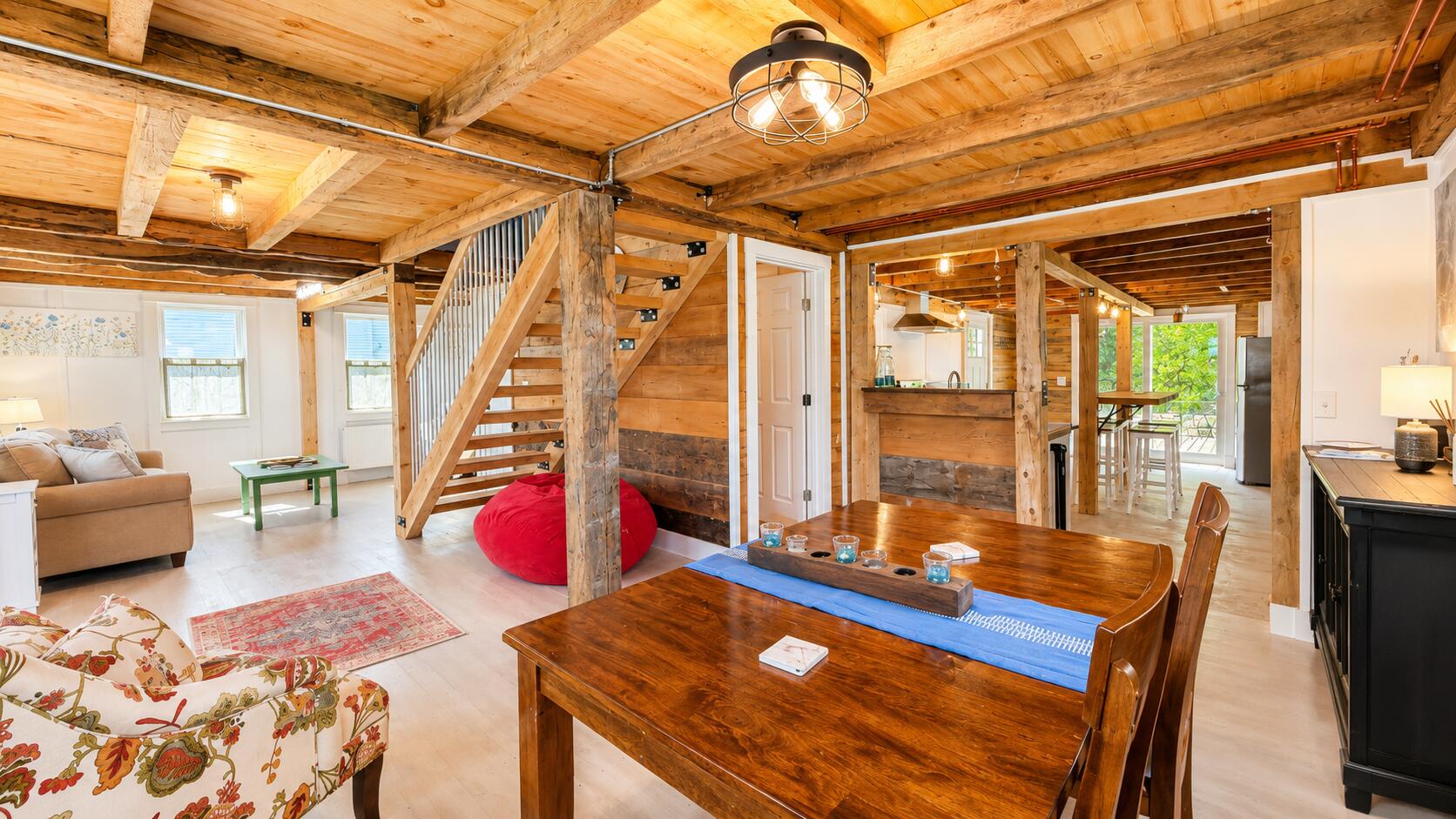 53 Washington Street Property Photo 8