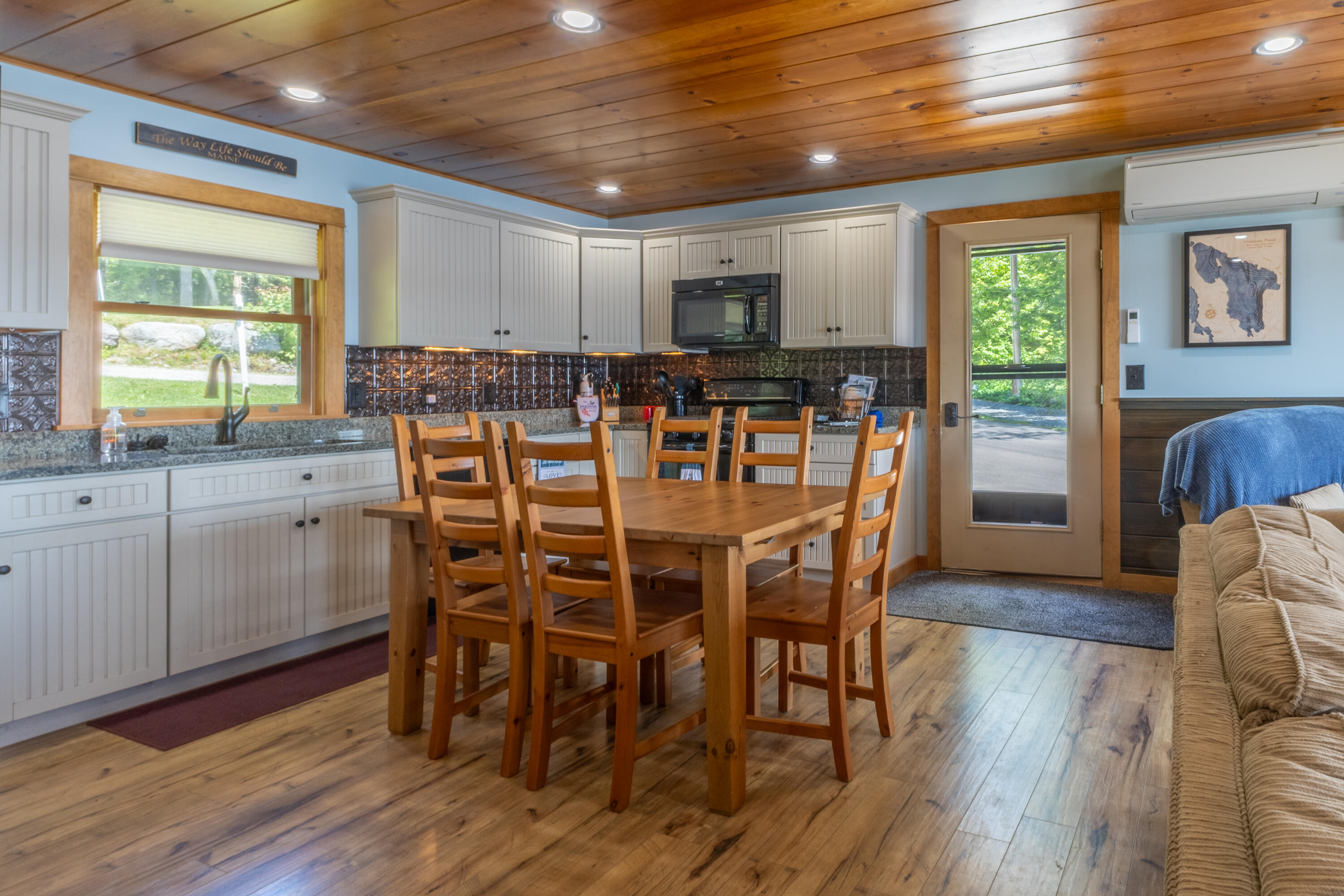 123 Estes Way Property Photo 11