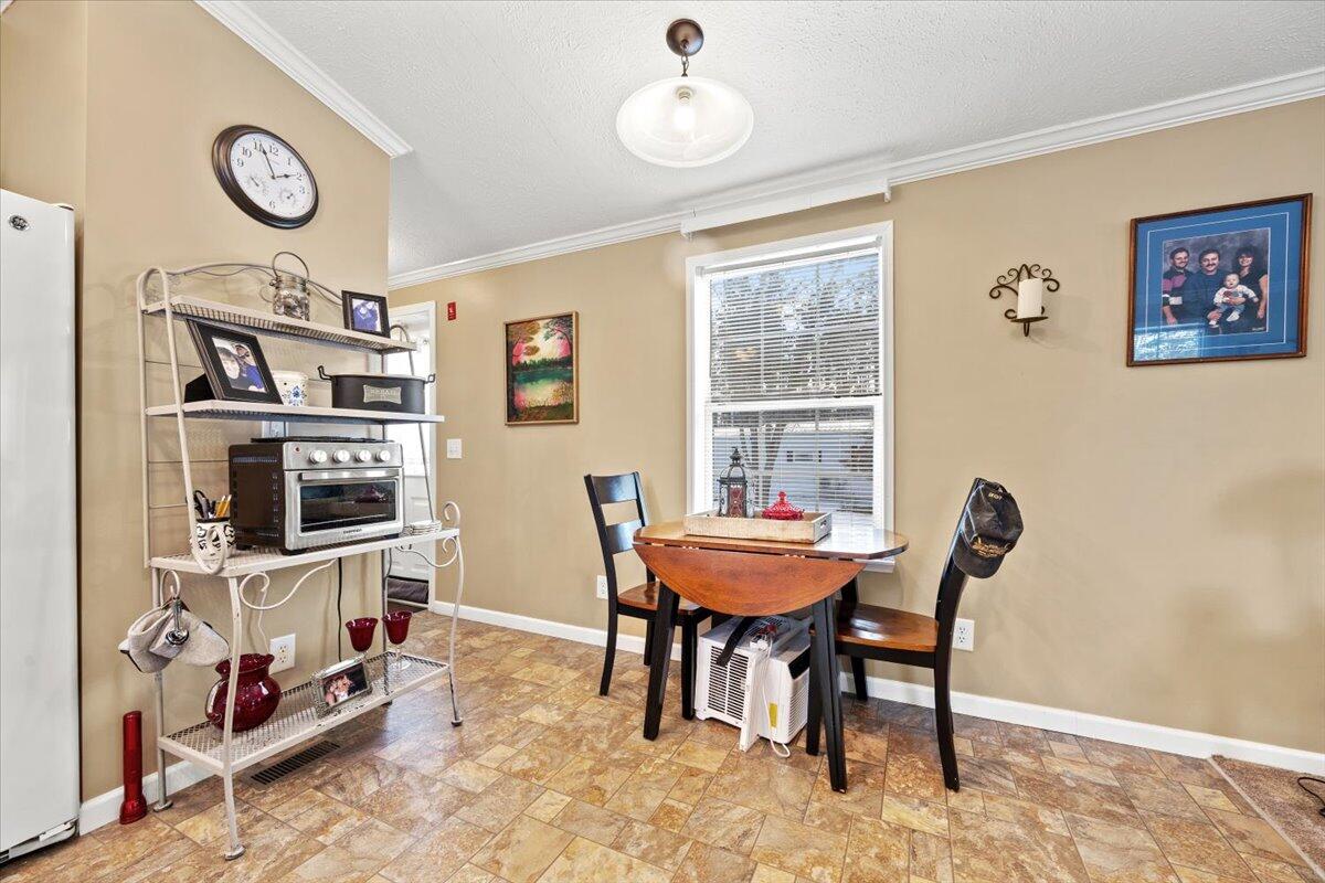 72 Golden Era Circle Property Photo 11