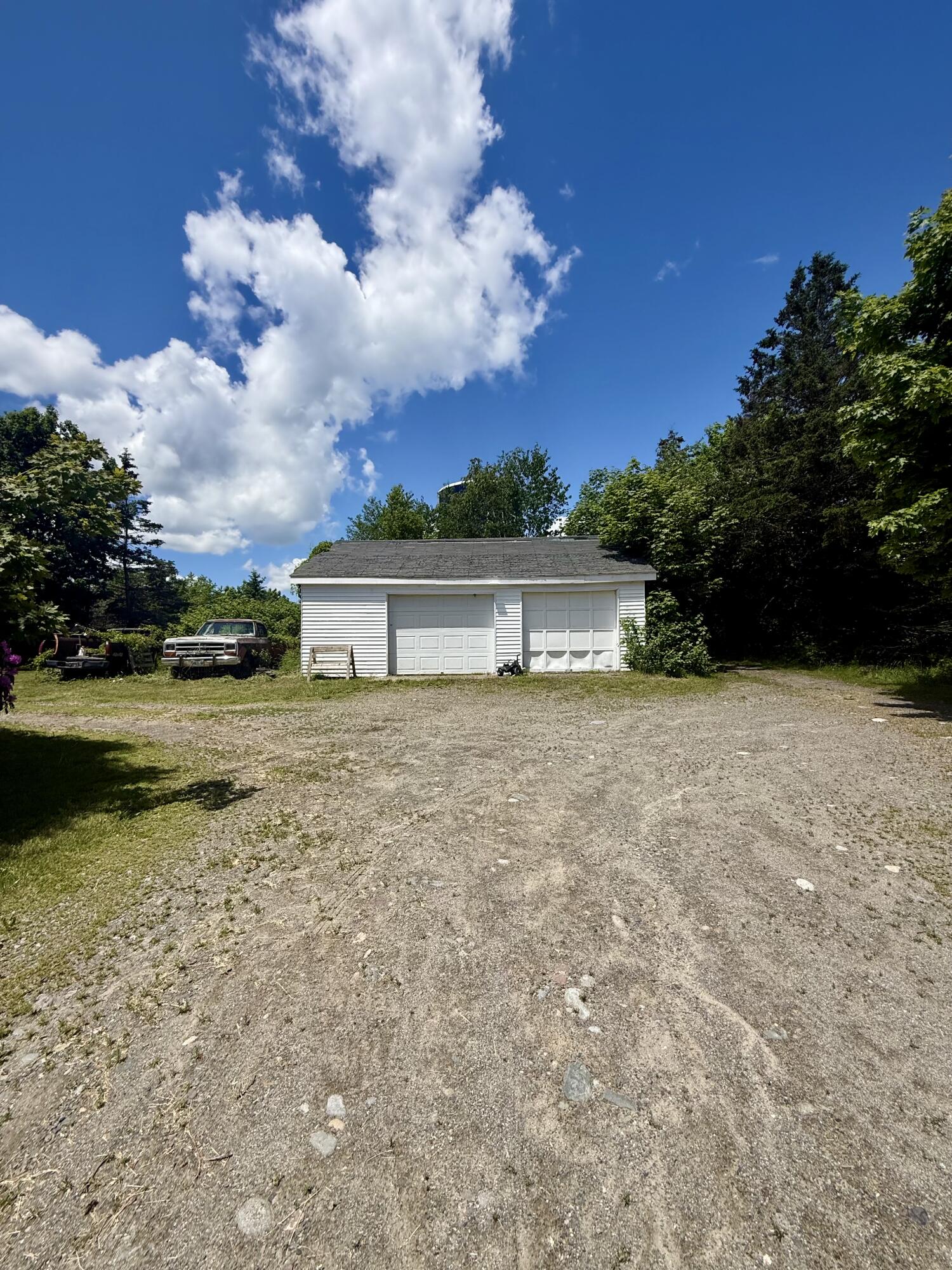 6 Case Drive Property Photo 5