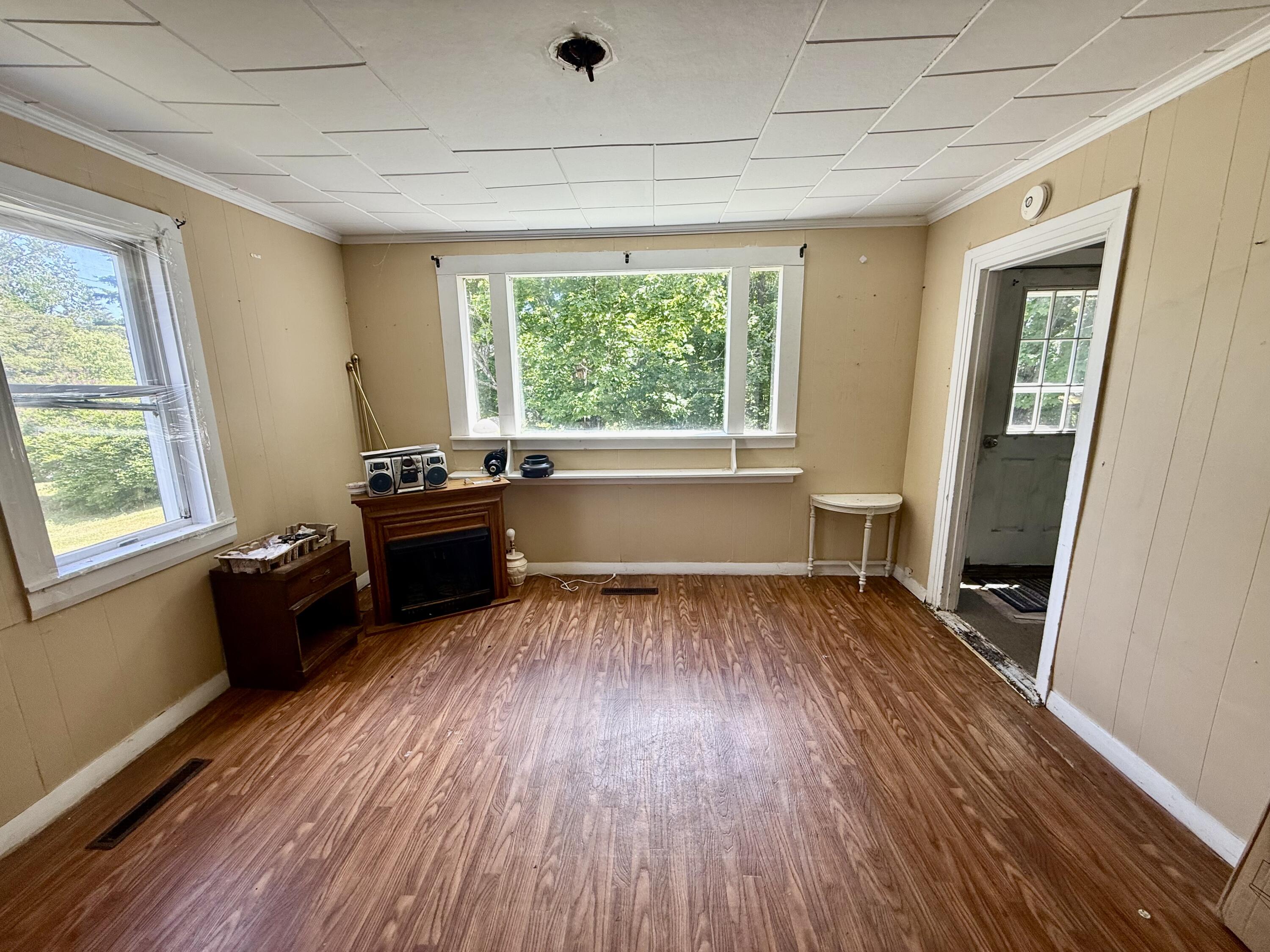 6 Case Drive Property Photo 16