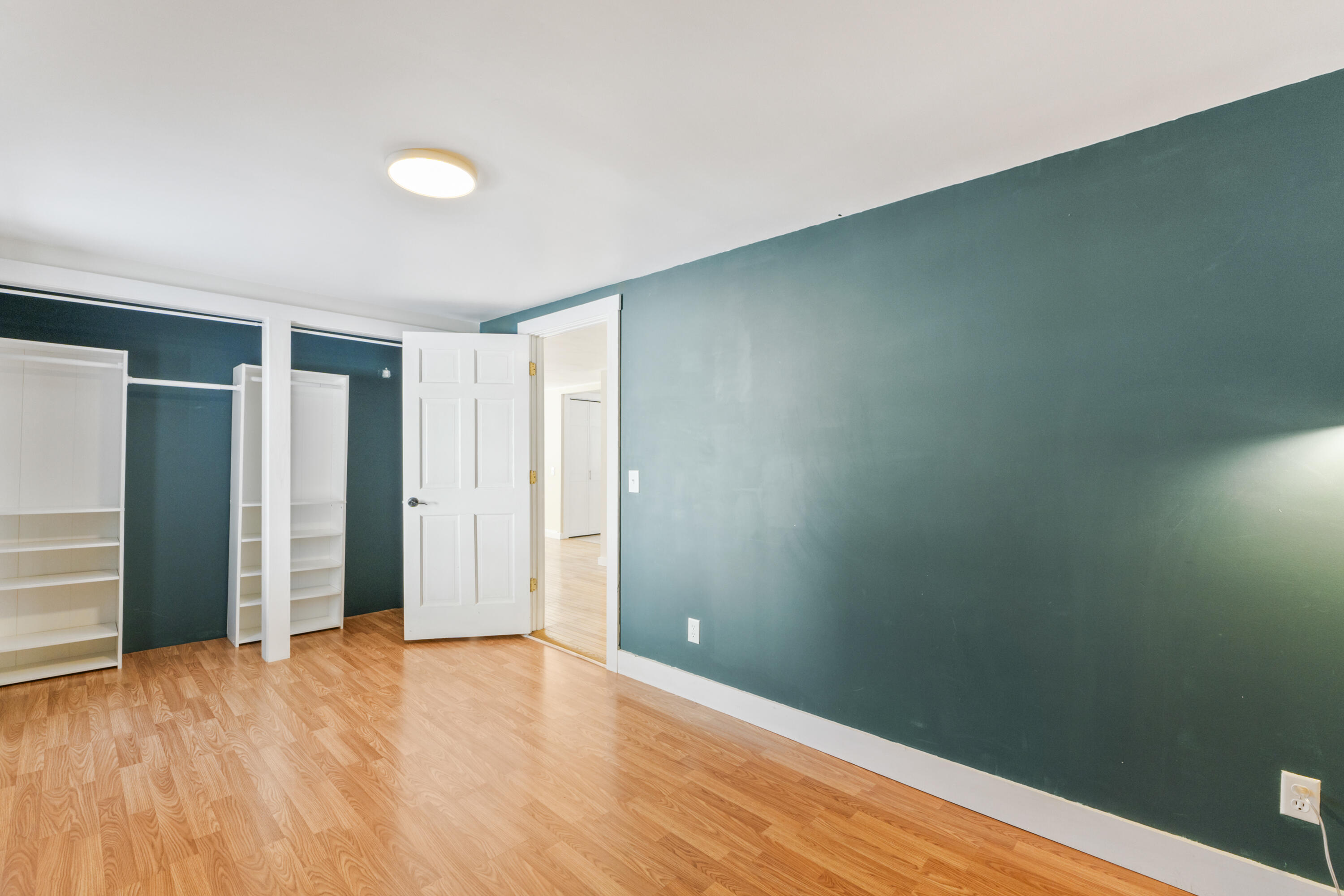 737 Commercial Street Property Photo 20