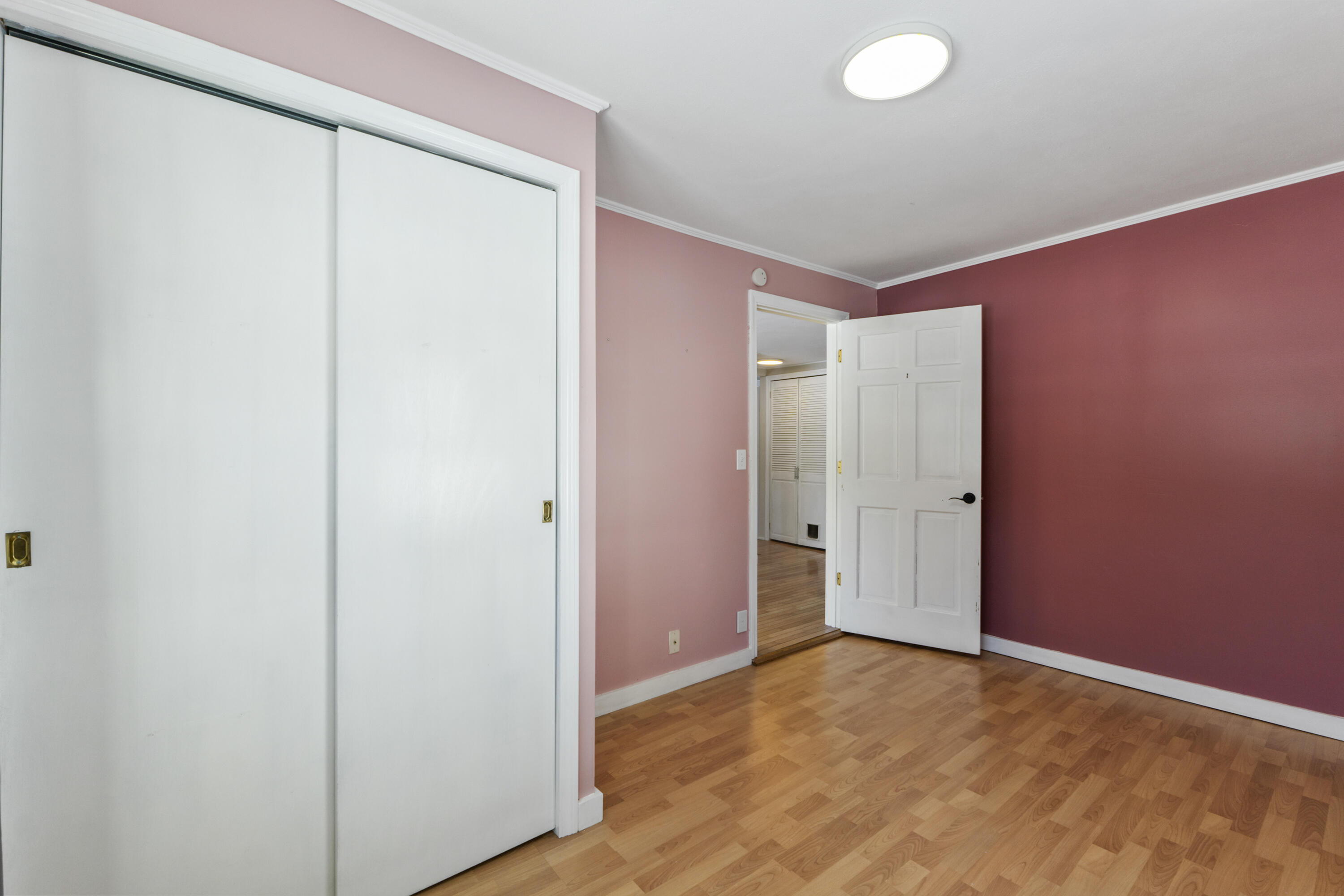 737 Commercial Street Property Photo 23
