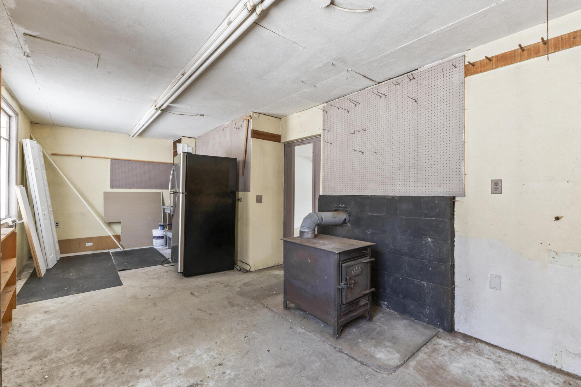 737 Commercial Street Property Photo 31