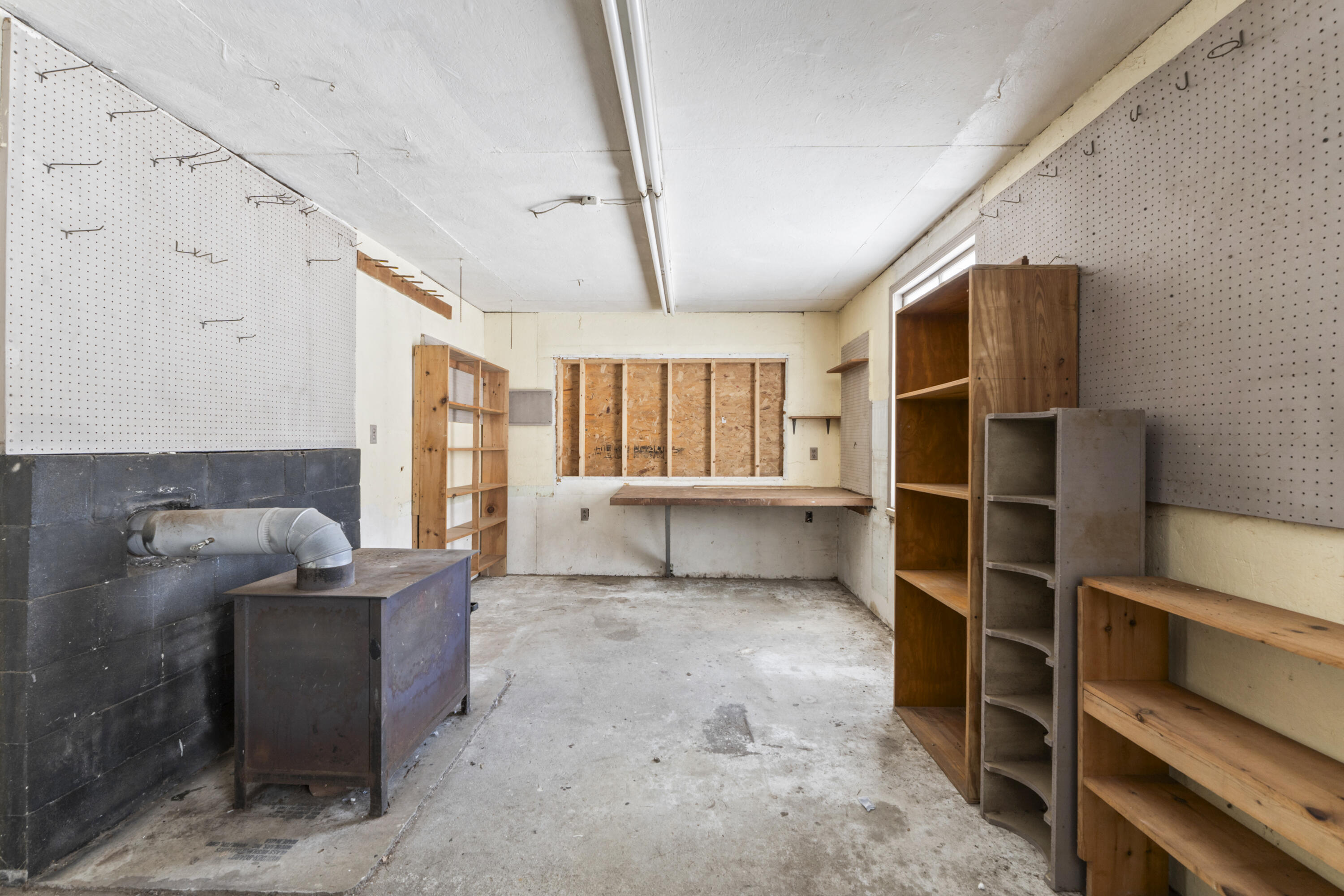 737 Commercial Street Property Photo 32