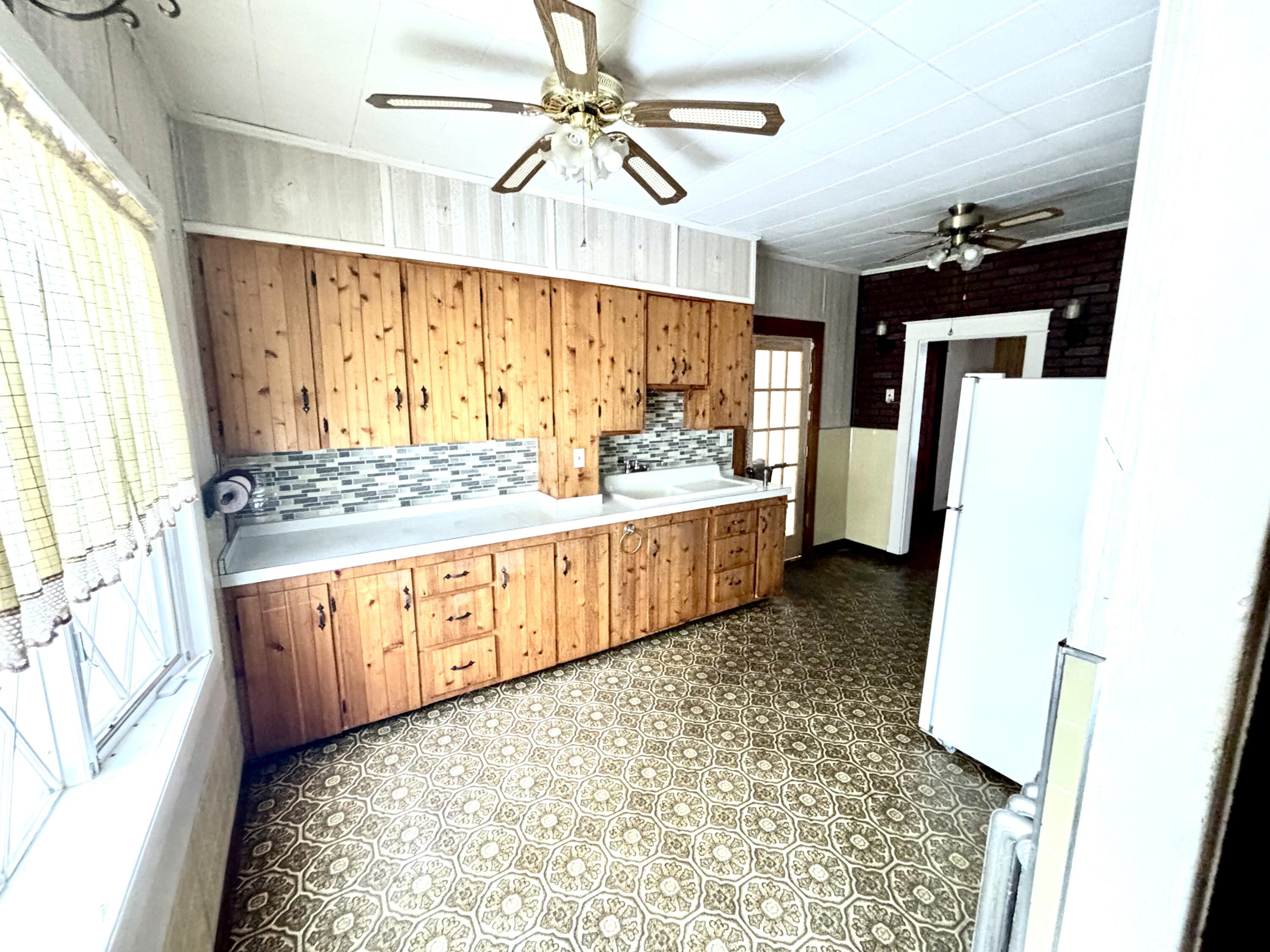34 Lincoln Street Property Photo 5