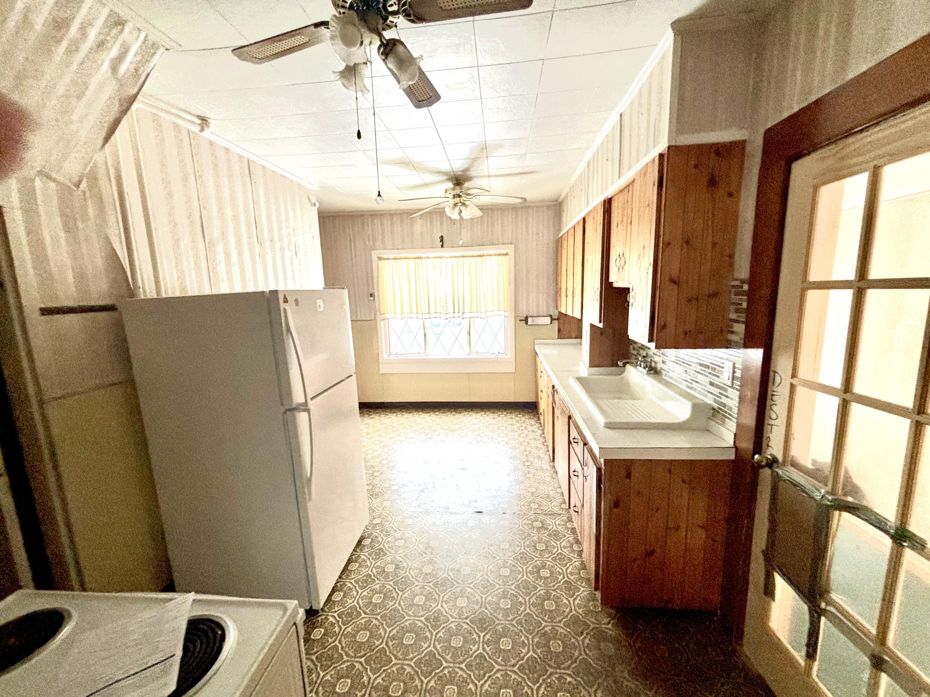 34 Lincoln Street Property Photo 7