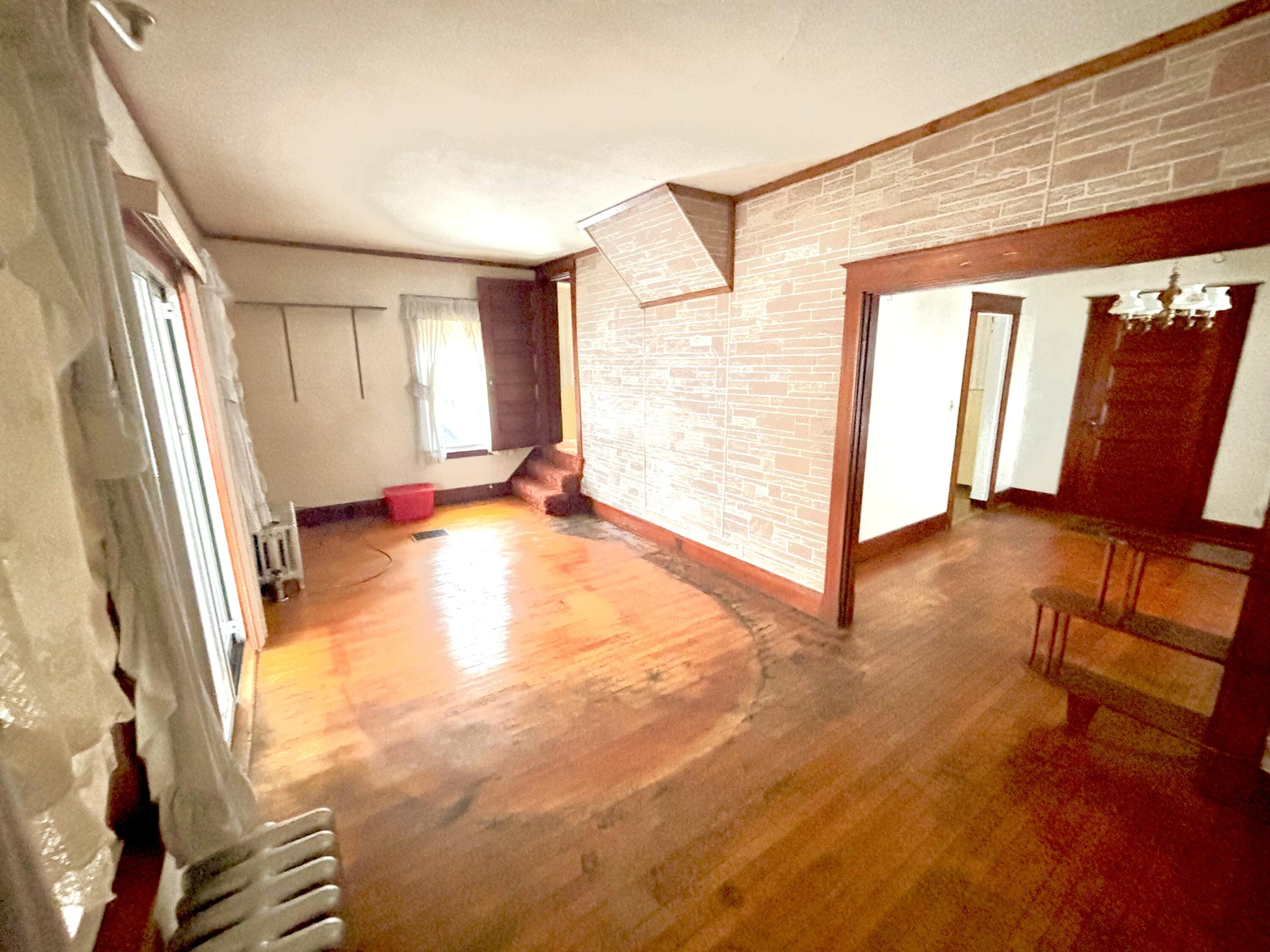 34 Lincoln Street Property Photo 11