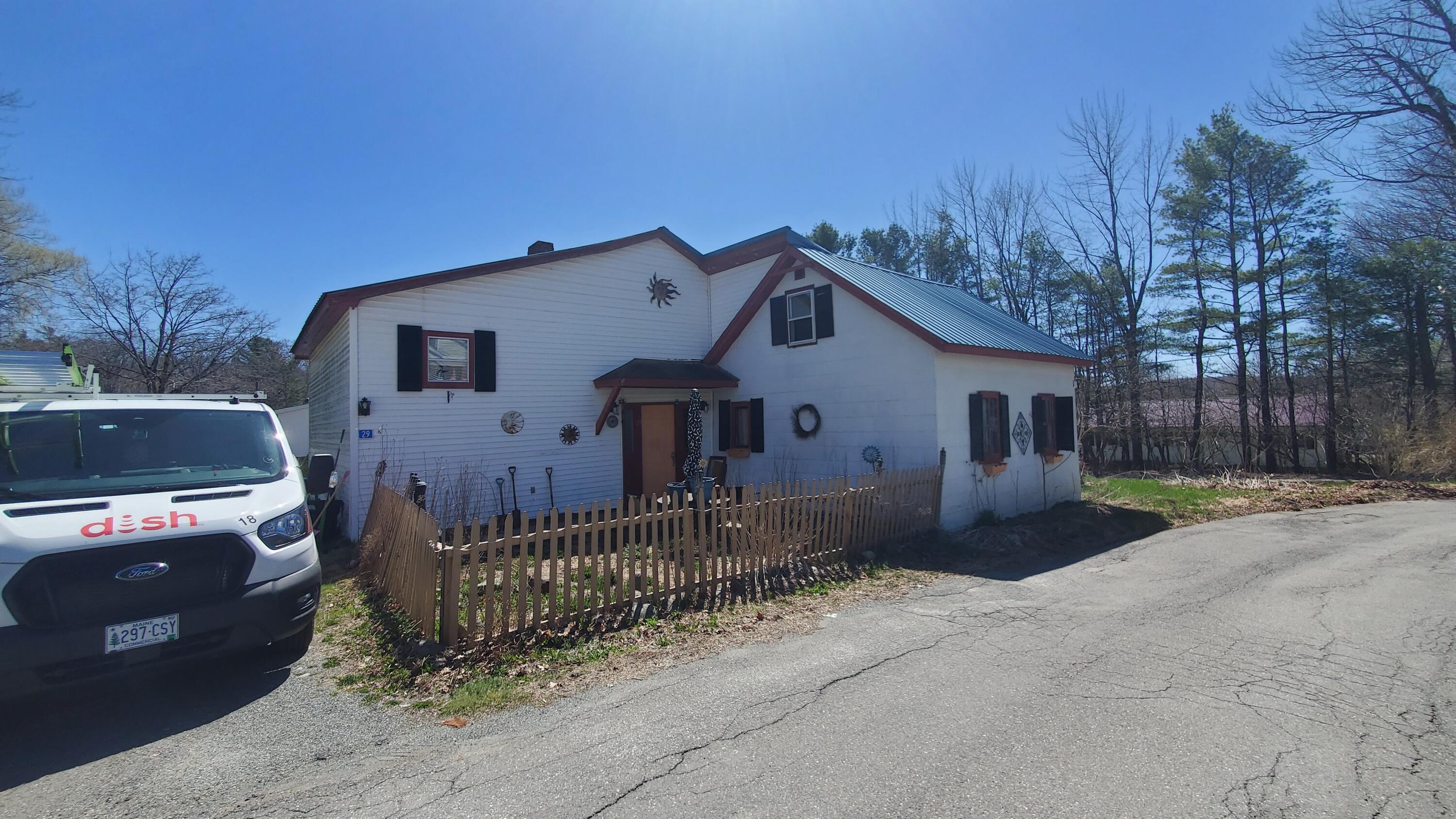 29 Oak Street Property Photo 6